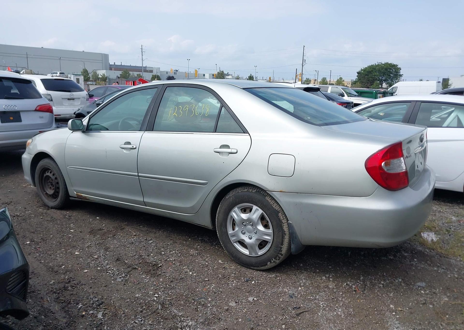 2002 TOYOTA CAMRY LE