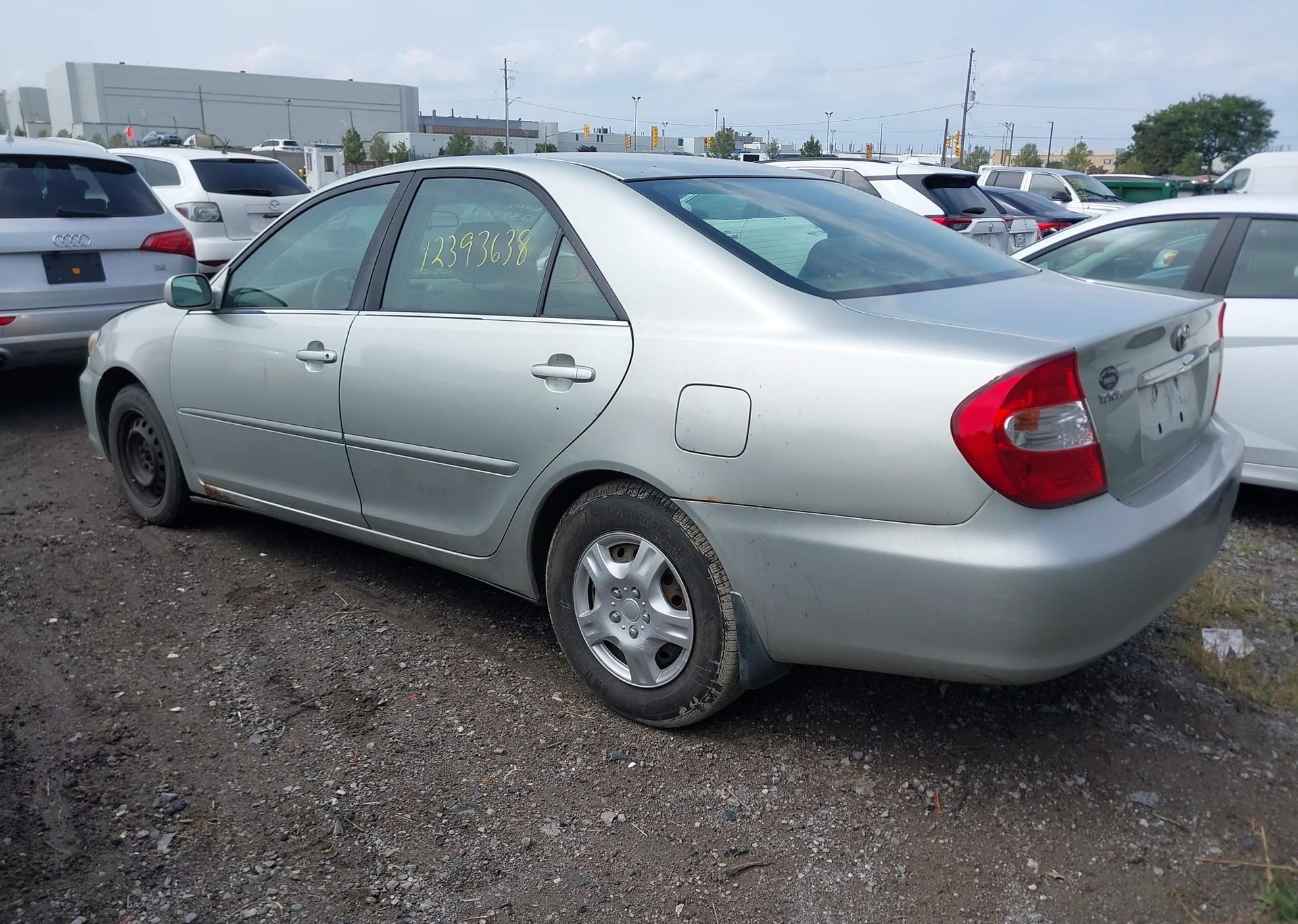 2002 TOYOTA CAMRY LE