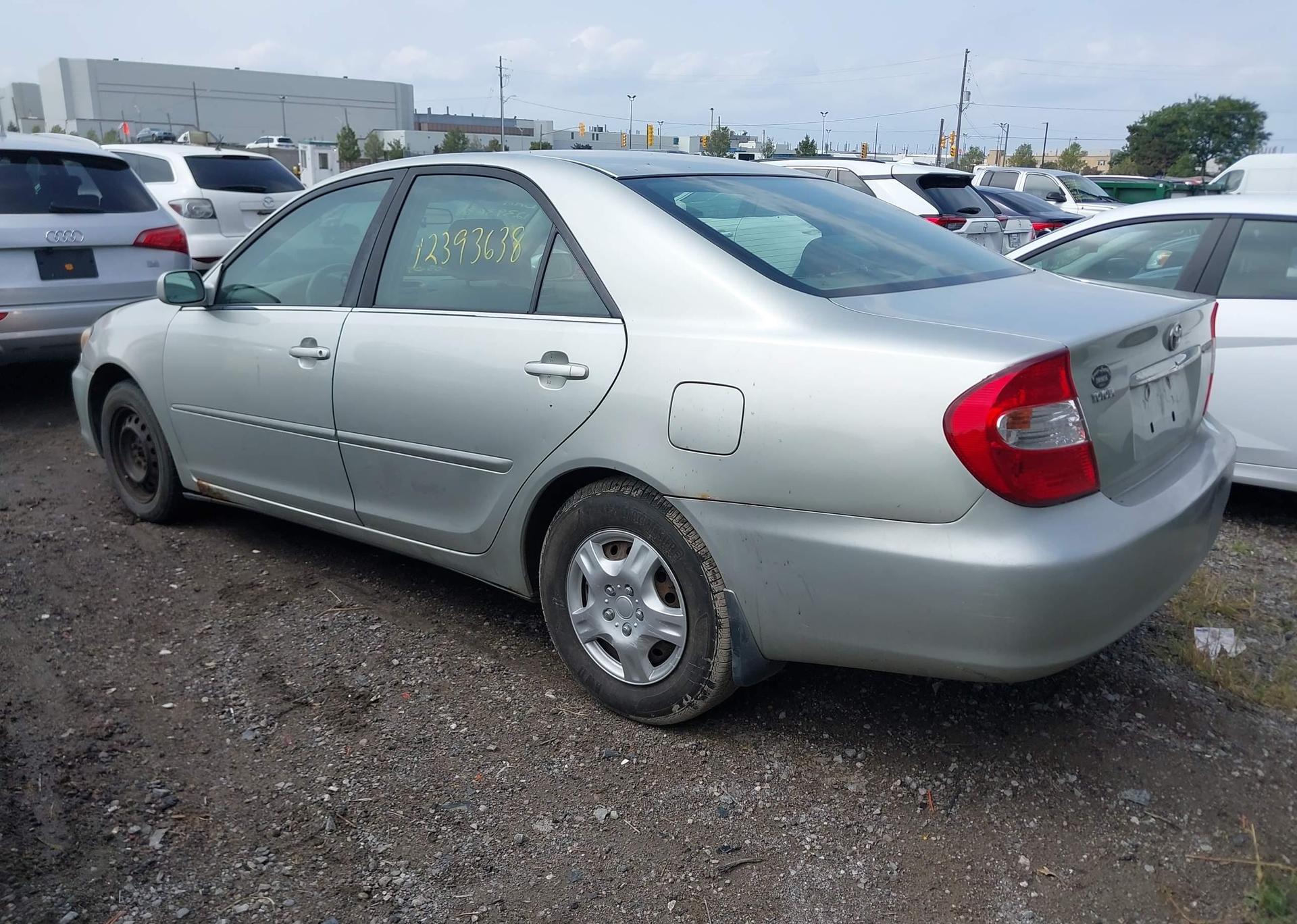 2002 TOYOTA CAMRY LE
