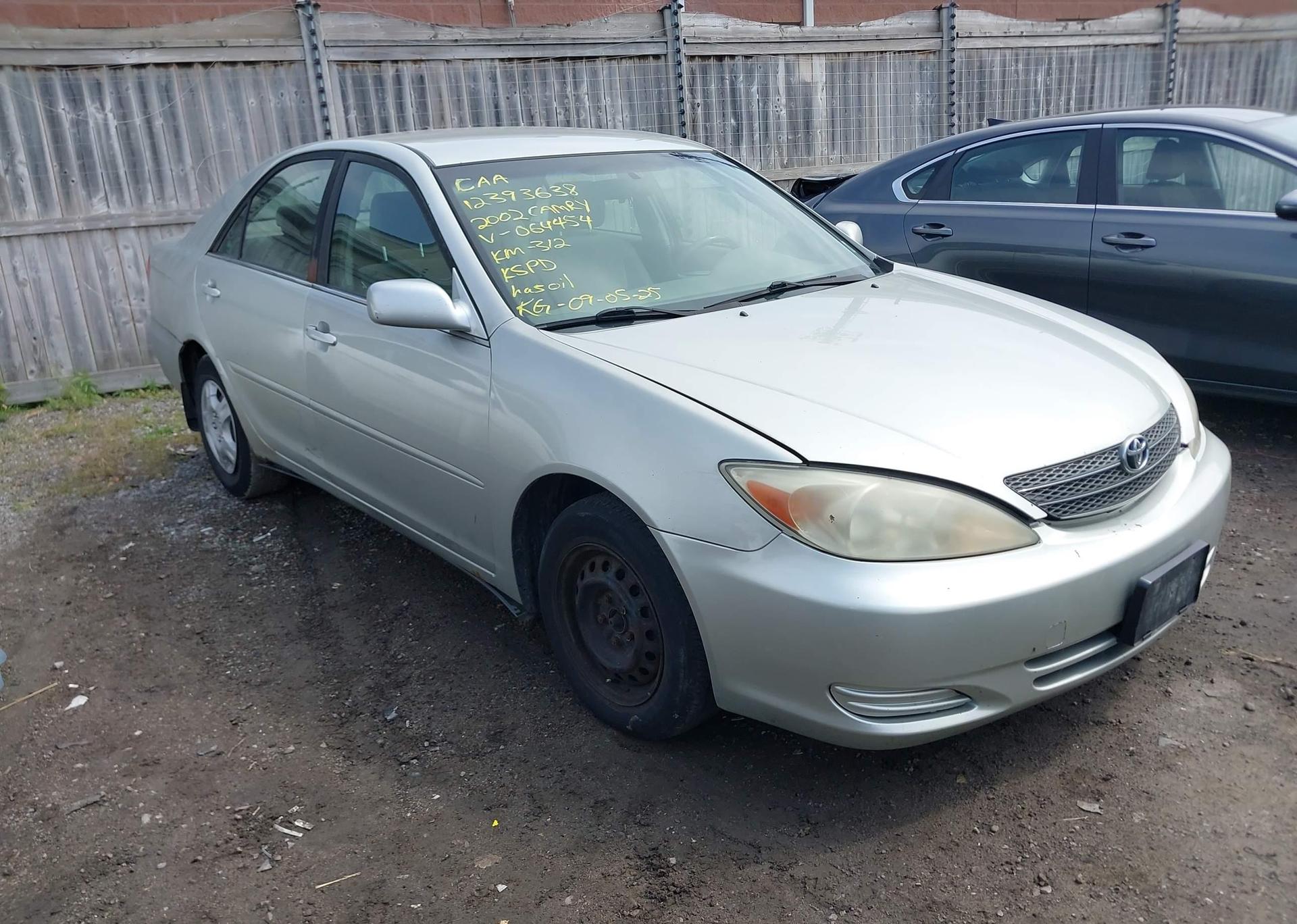 2002 TOYOTA CAMRY LE