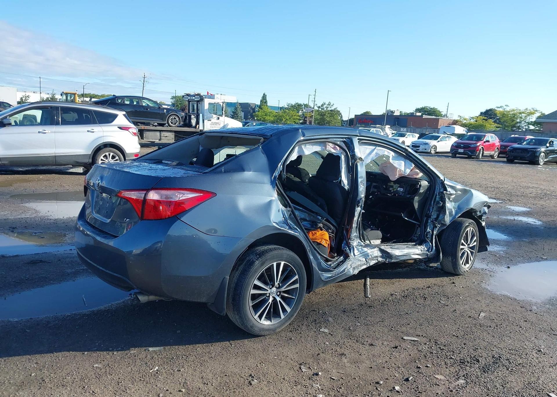 2018 TOYOTA COROLLA LE