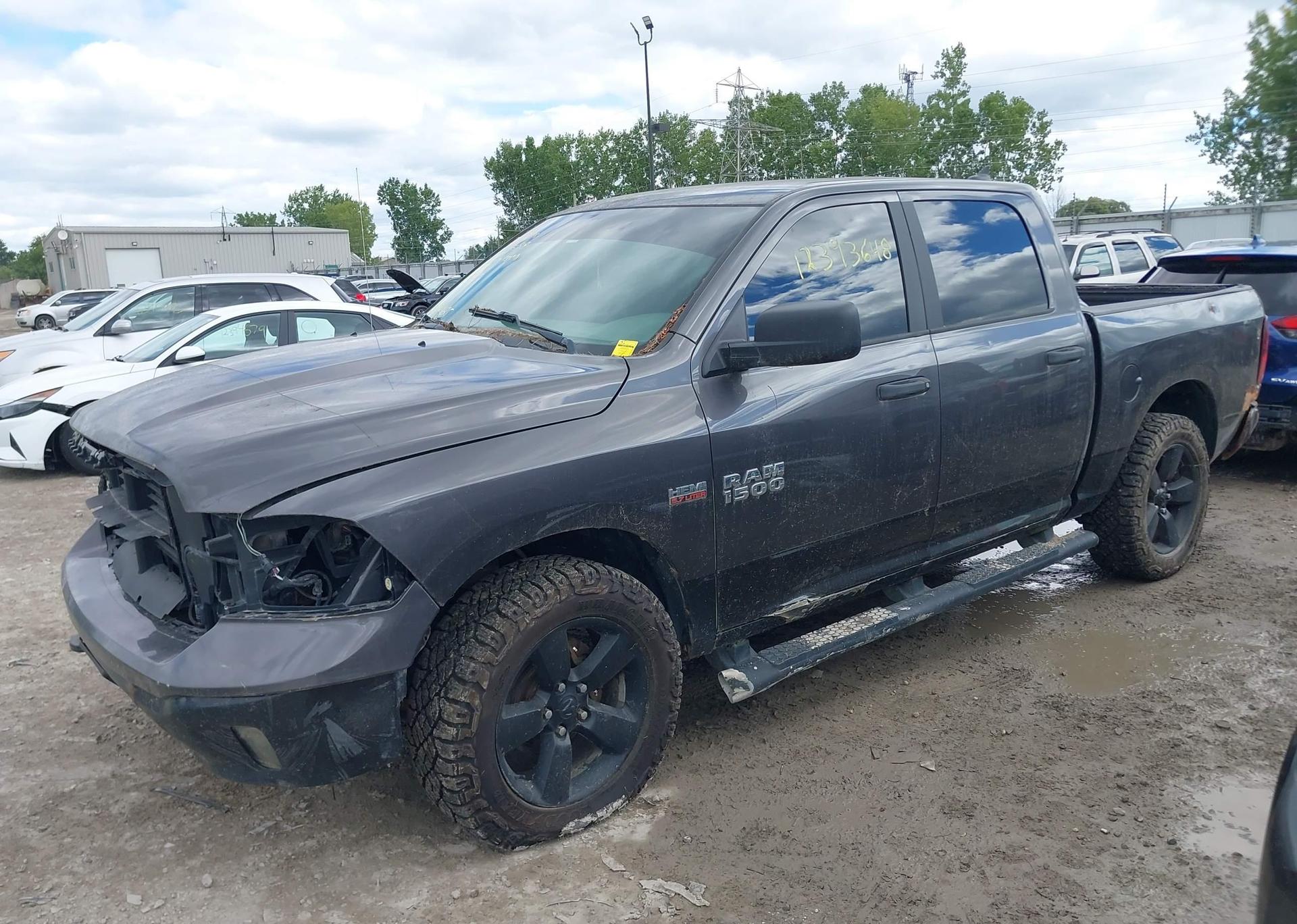 2018 RAM 1500 SLT