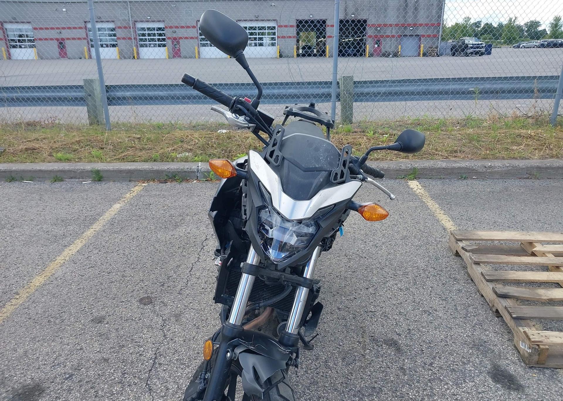 2017 HONDA CB500XA