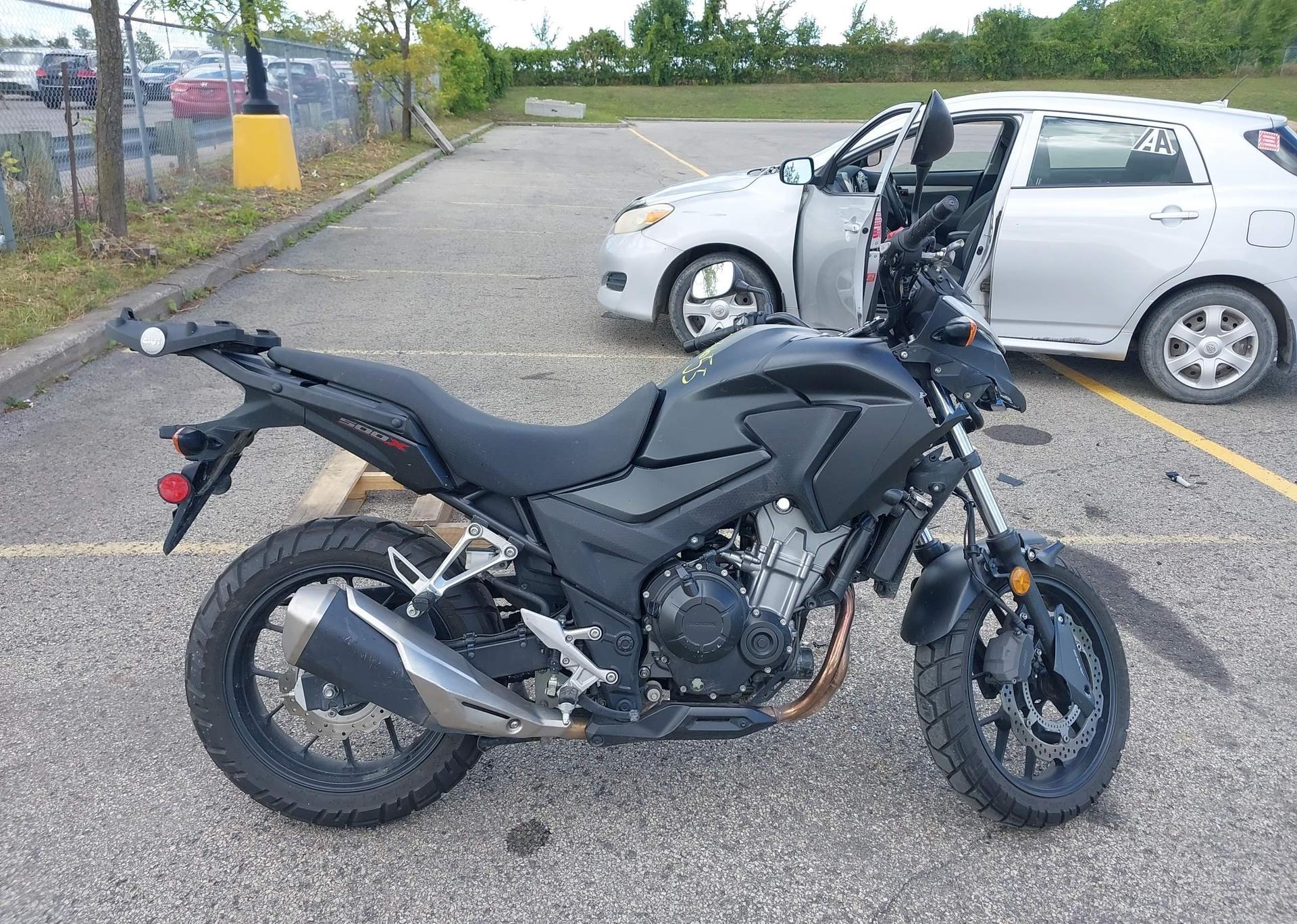 2017 HONDA CB500XA