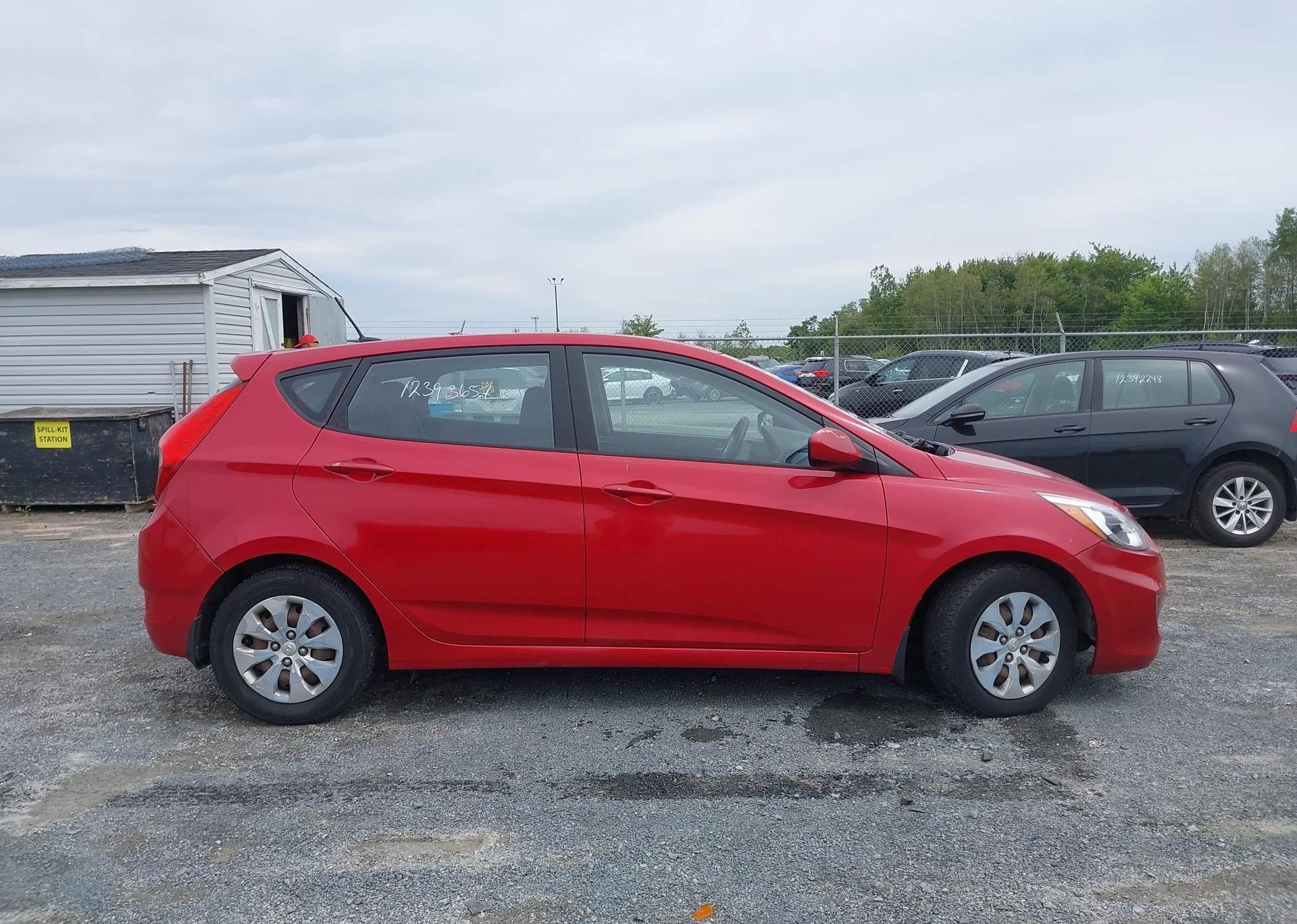 2016 HYUNDAI ACCENT GL