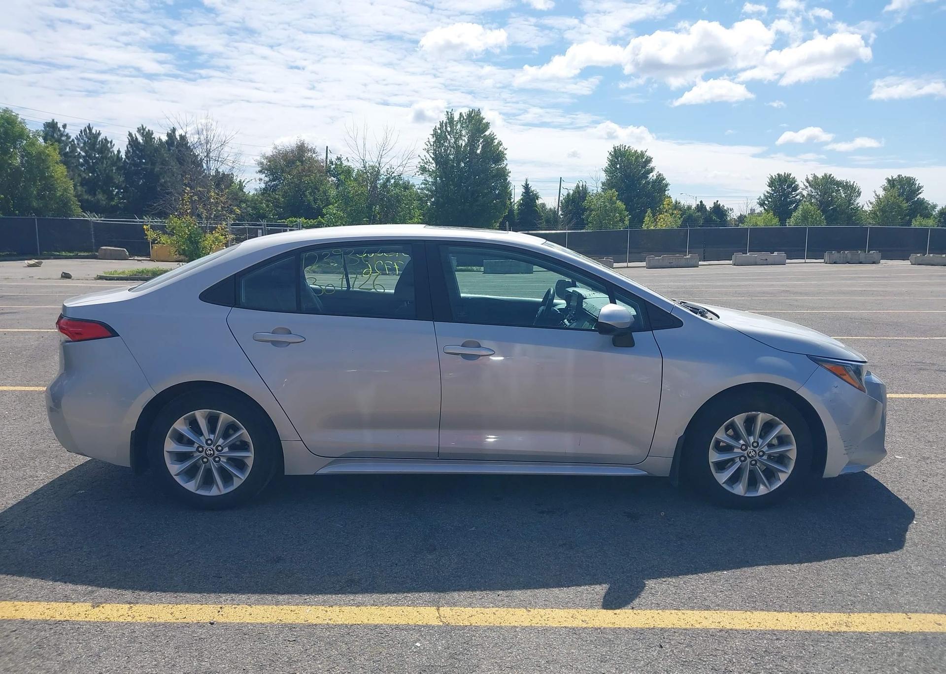 2022 TOYOTA COROLLA LE