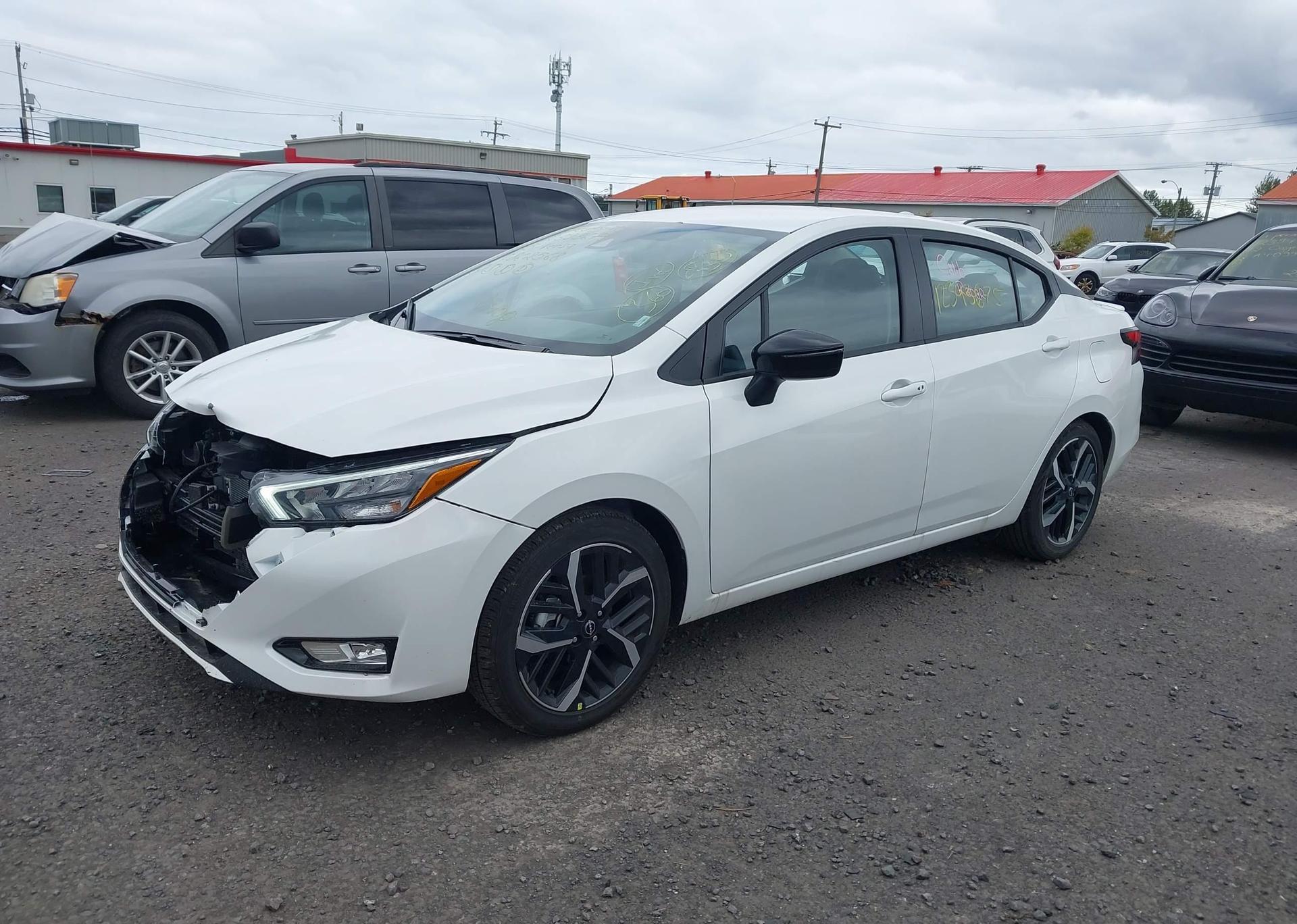 2025 NISSAN VERSA SR