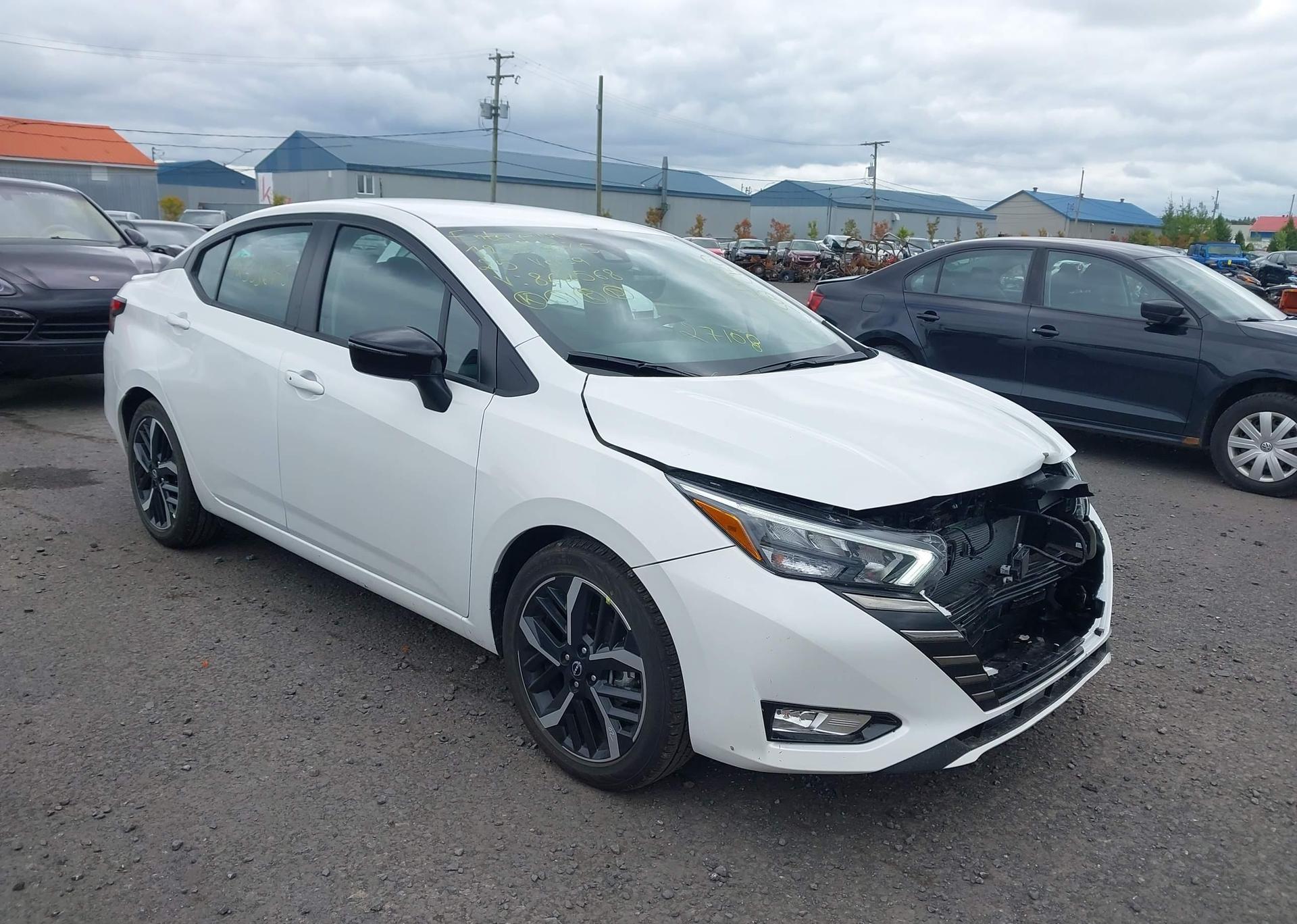 2025 NISSAN VERSA SR