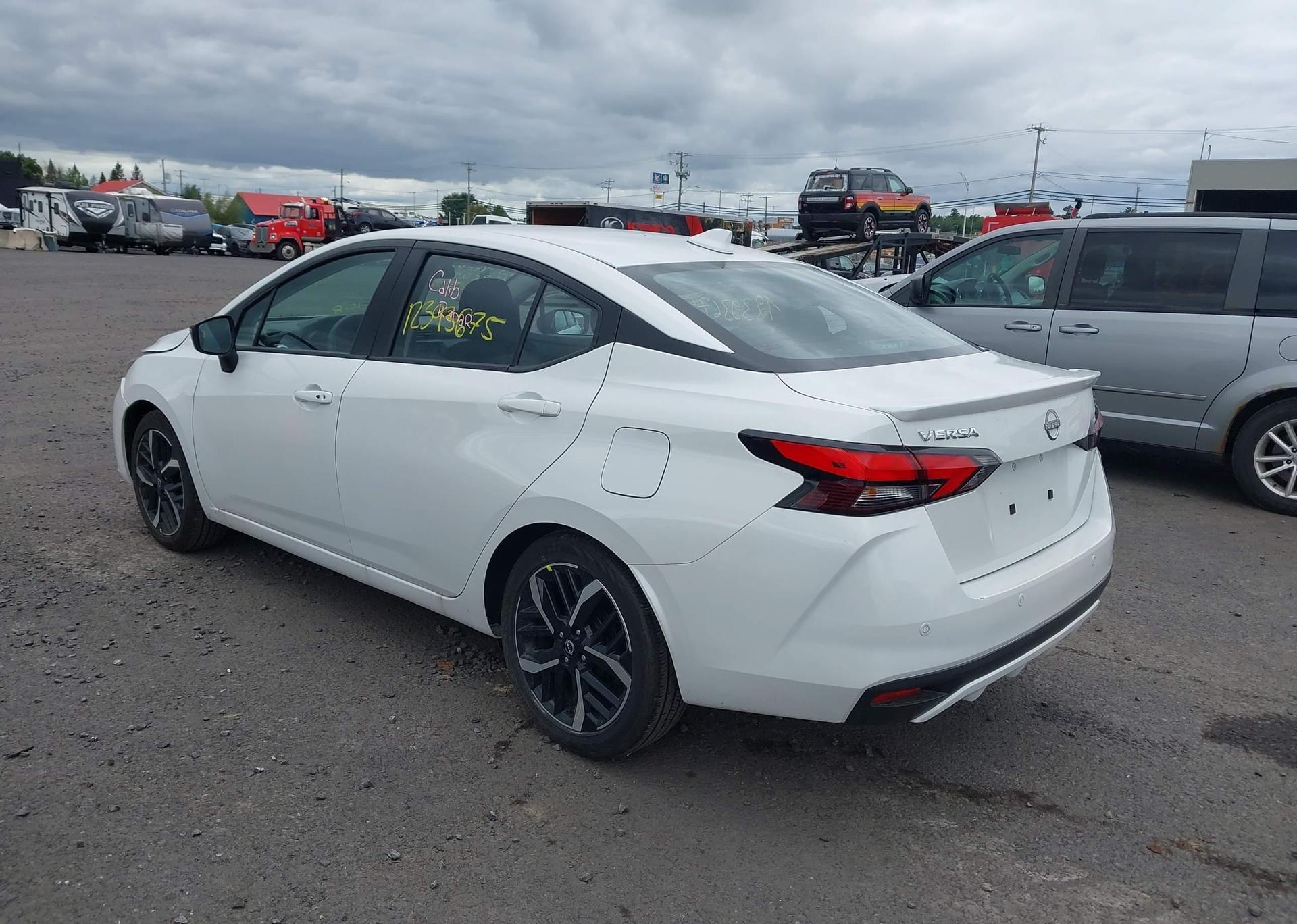 2025 NISSAN VERSA SR