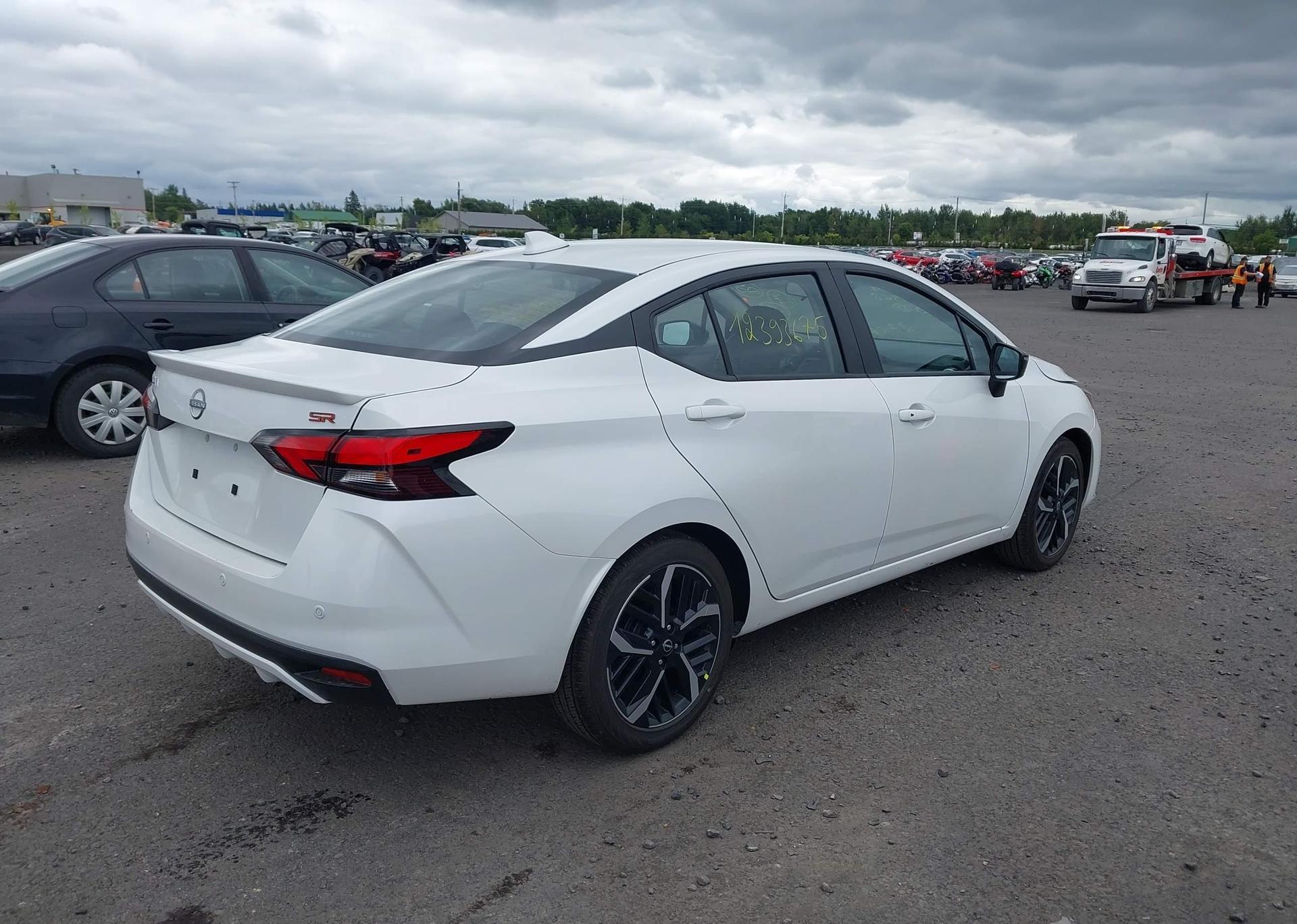2025 NISSAN VERSA SR