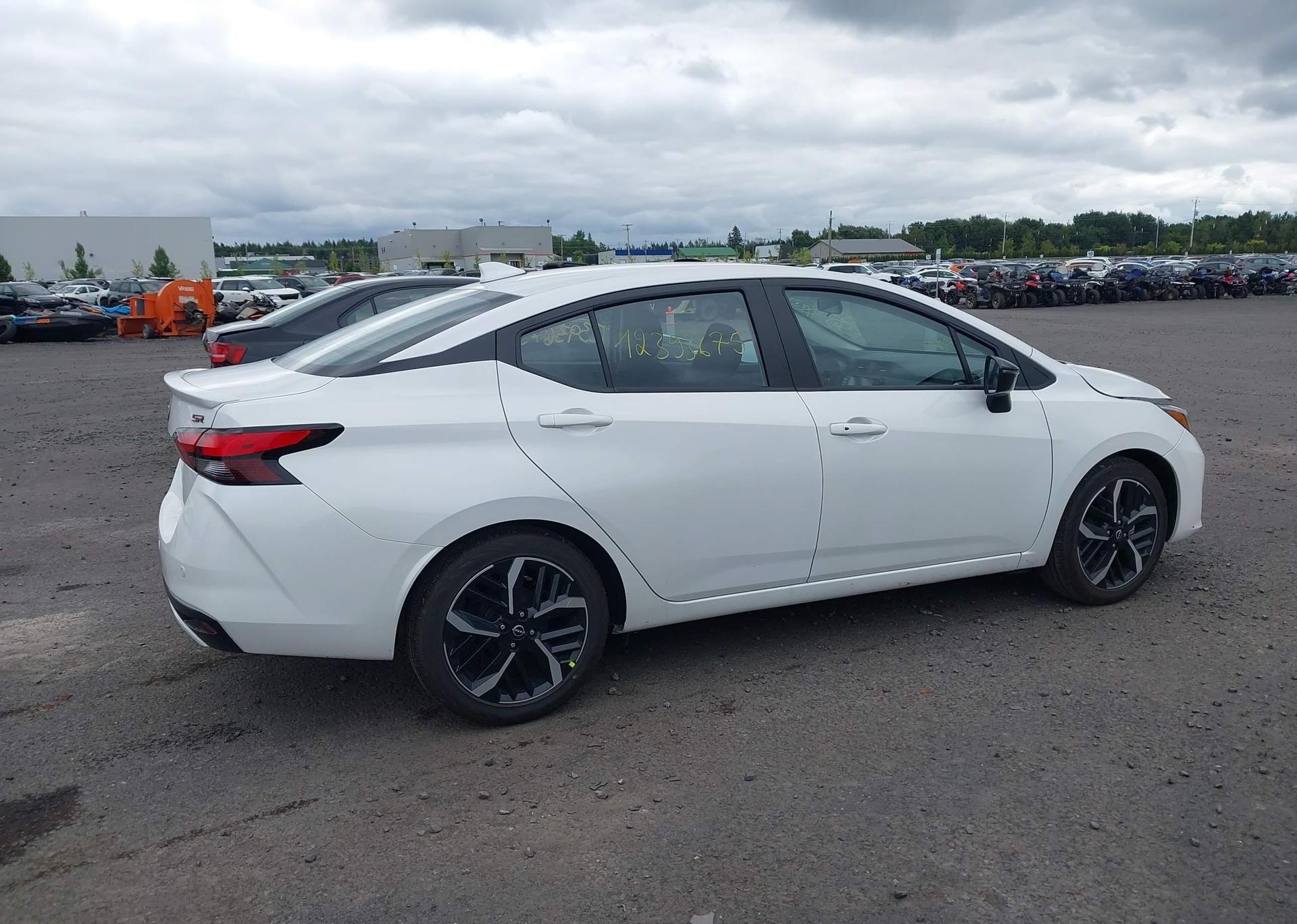 2025 NISSAN VERSA SR