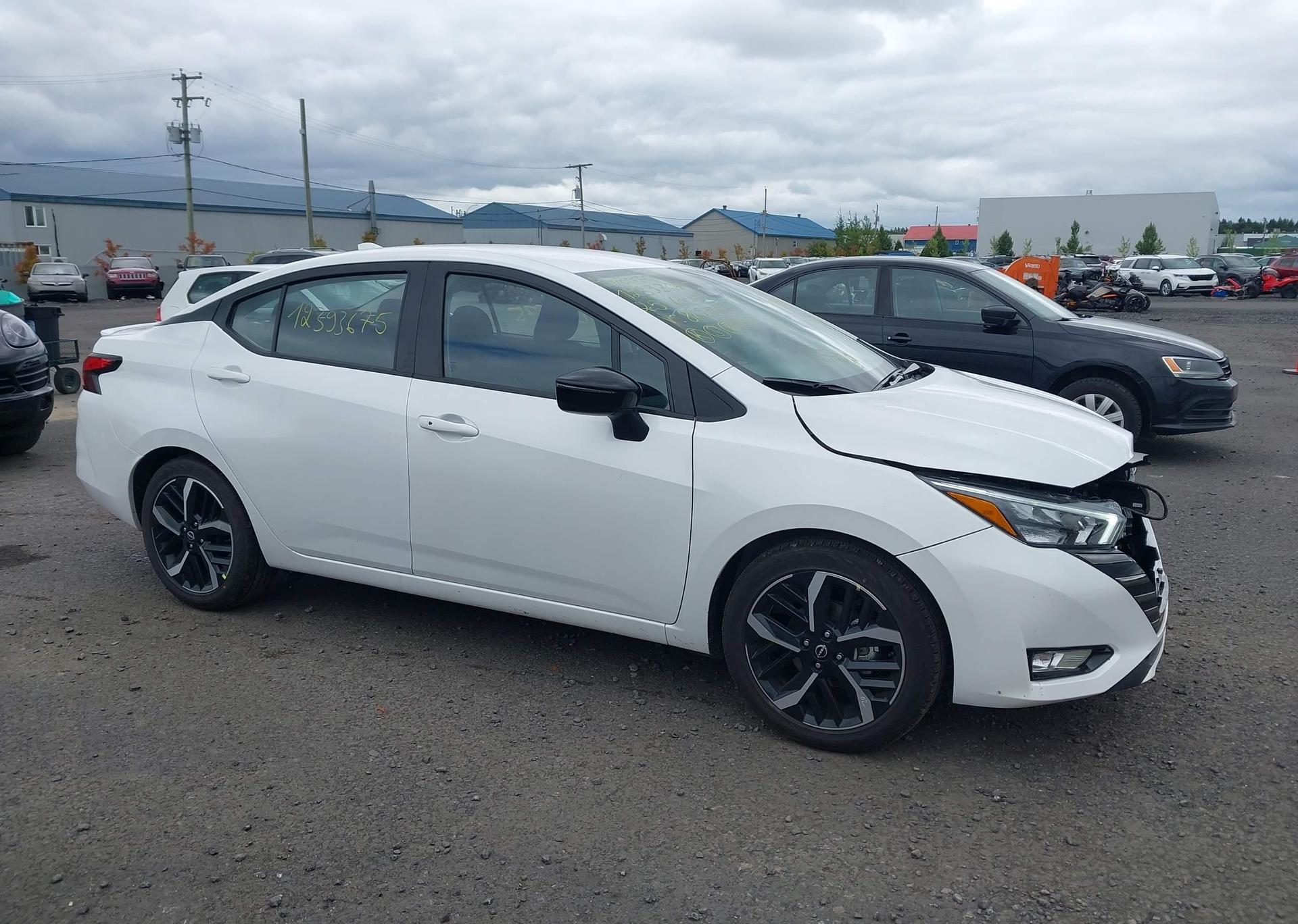 2025 NISSAN VERSA SR