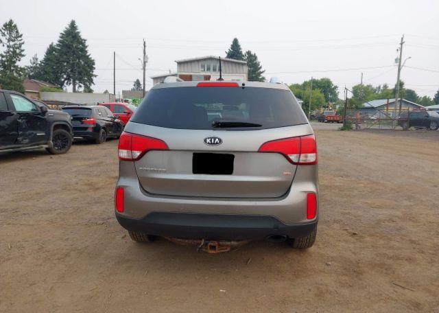 2015 KIA SORENTO LX