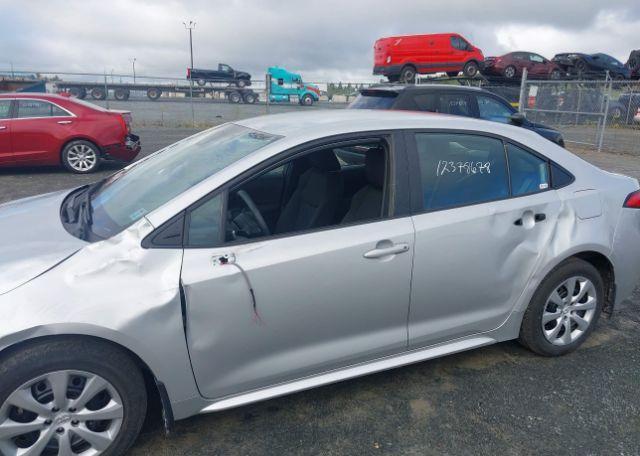 2022 TOYOTA COROLLA LE