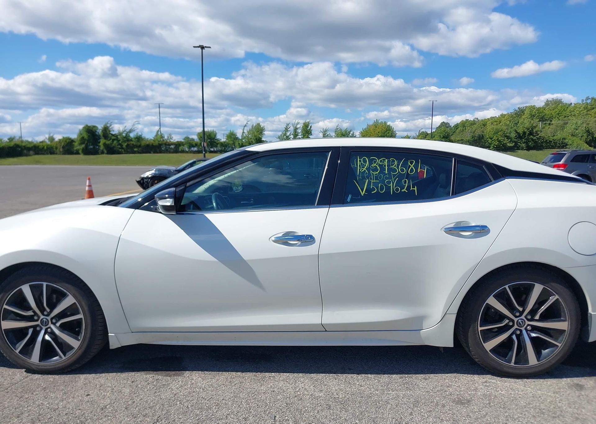 2023 NISSAN MAXIMA SL