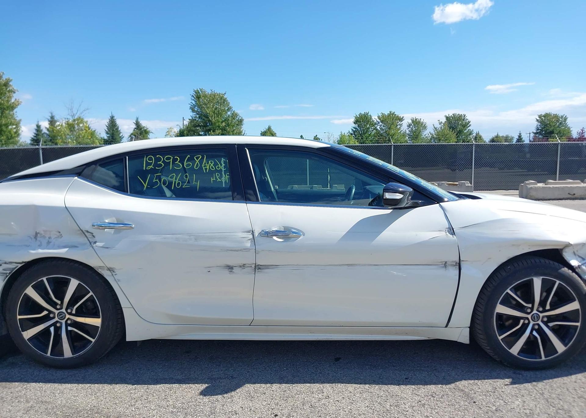 2023 NISSAN MAXIMA SL