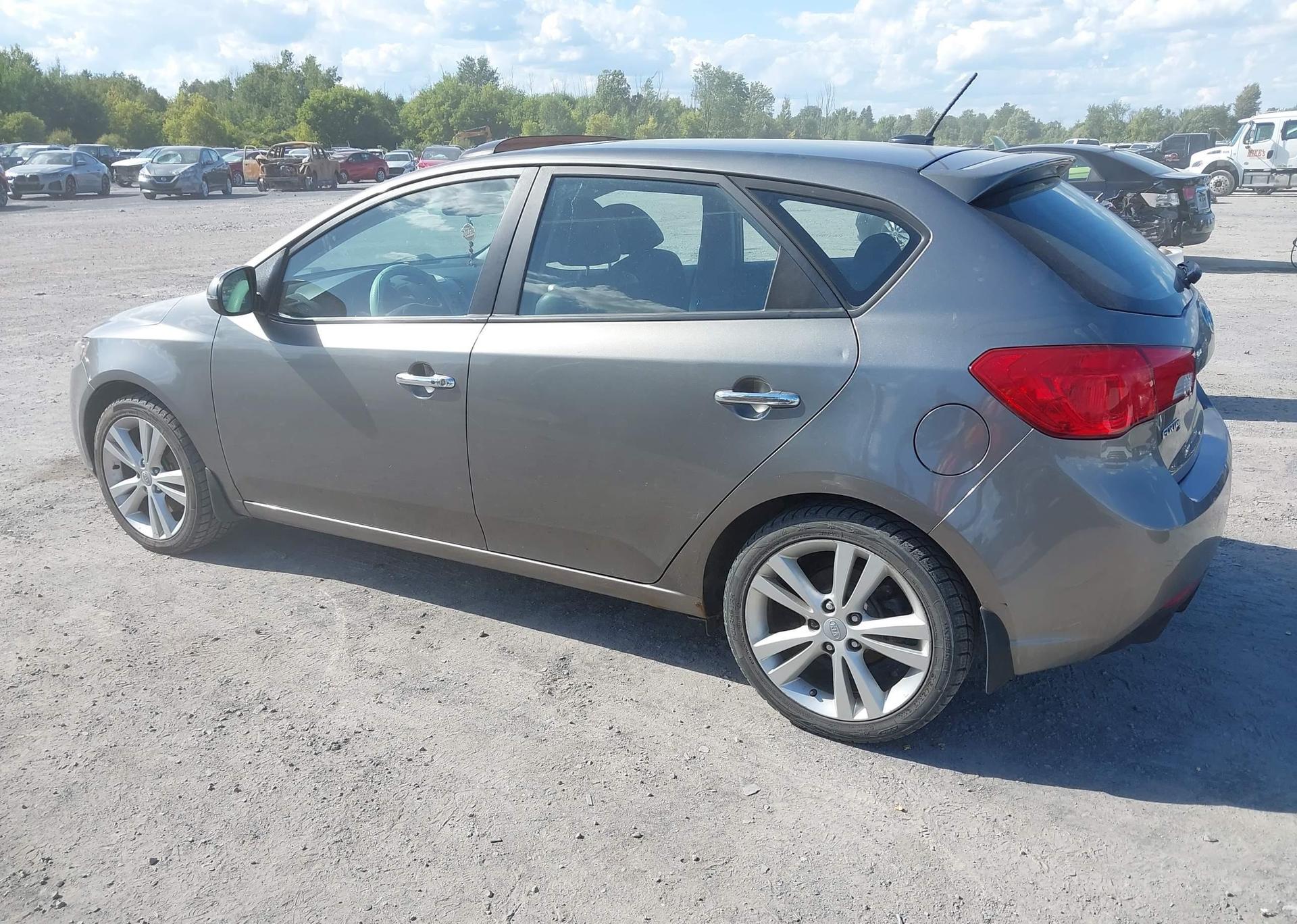 2011 KIA FORTE SX