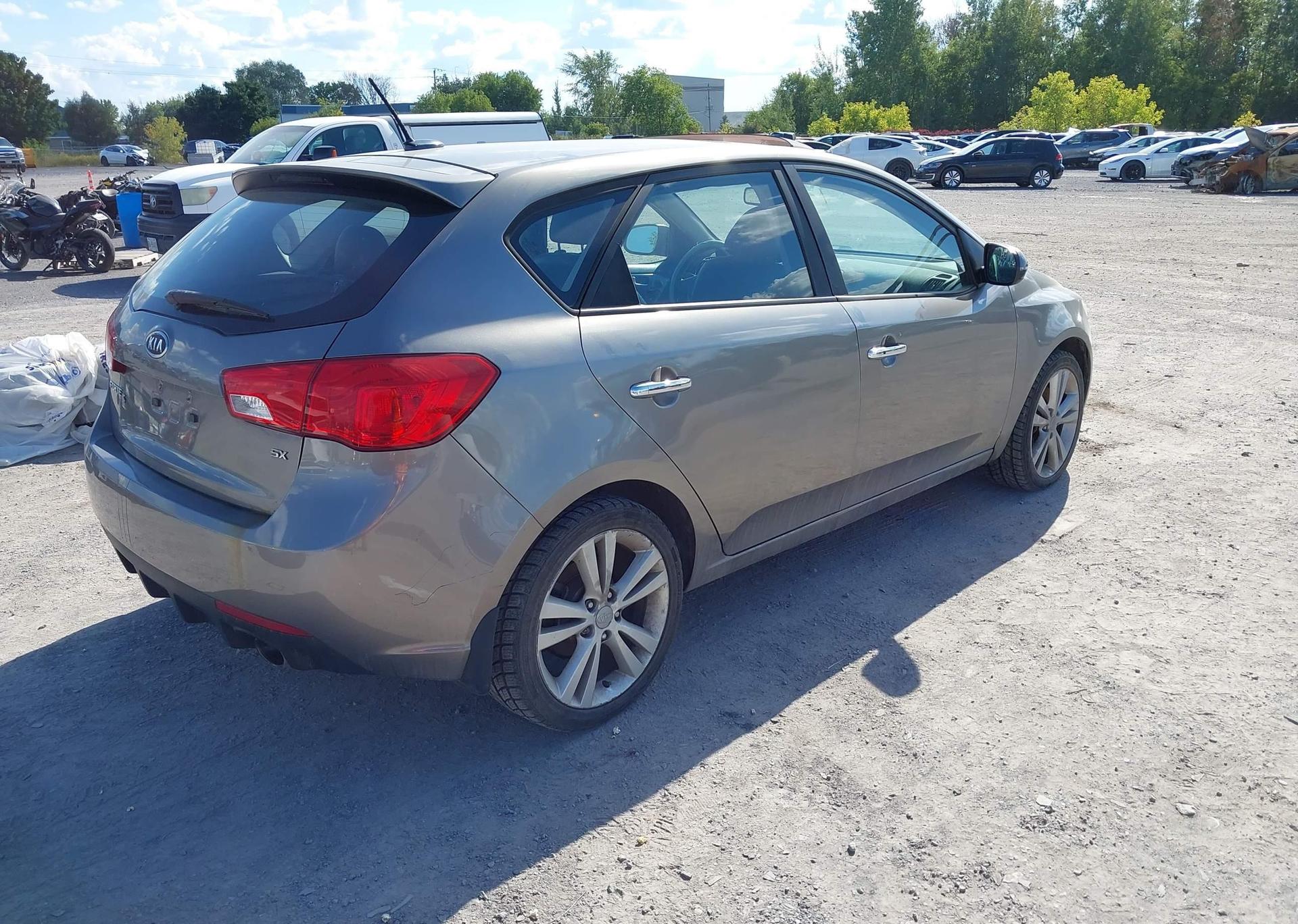 2011 KIA FORTE SX