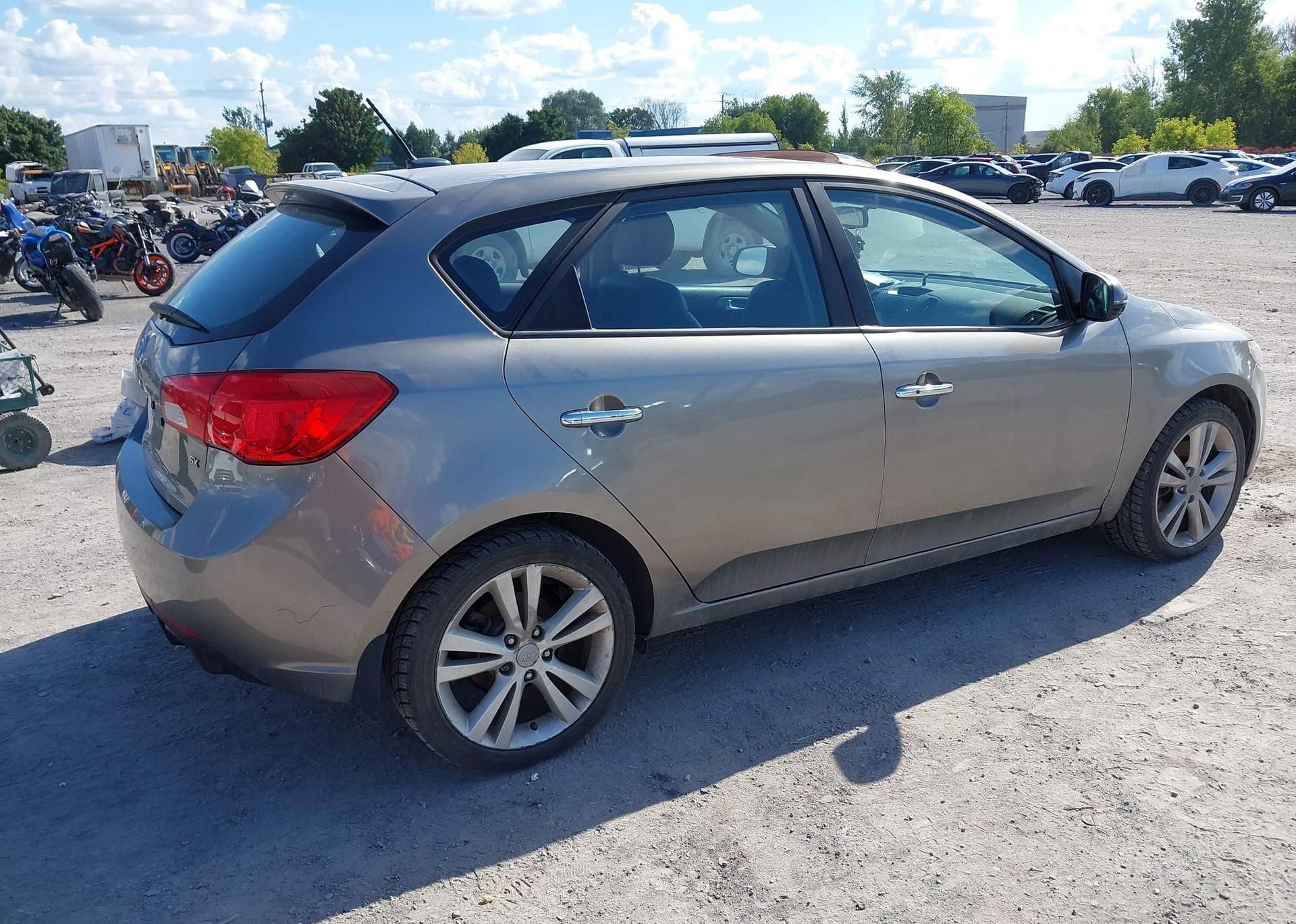 2011 KIA FORTE SX