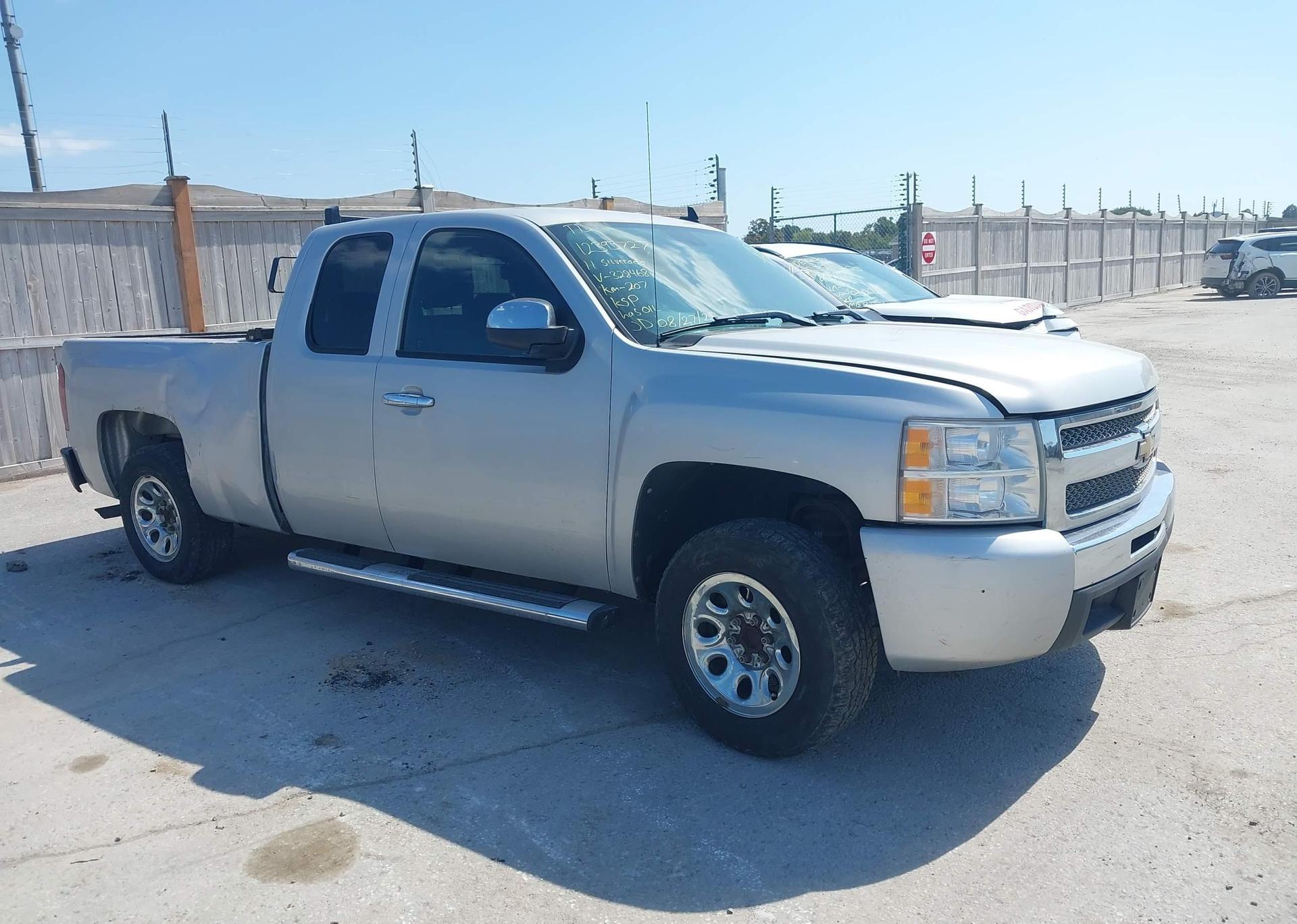 2011 CHEVROLET SILVERADO 1500 LS