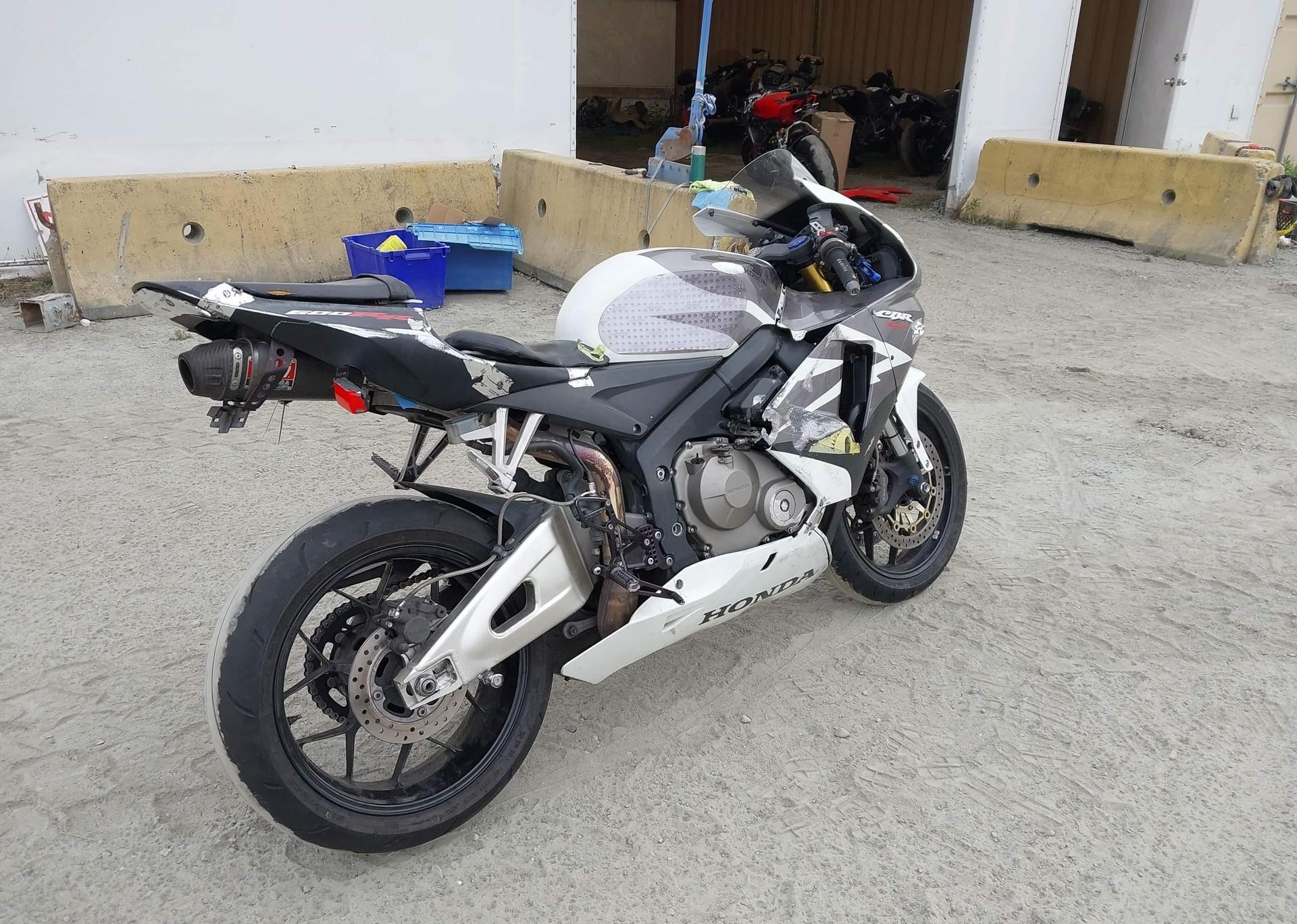 2006 HONDA CBR600 RR