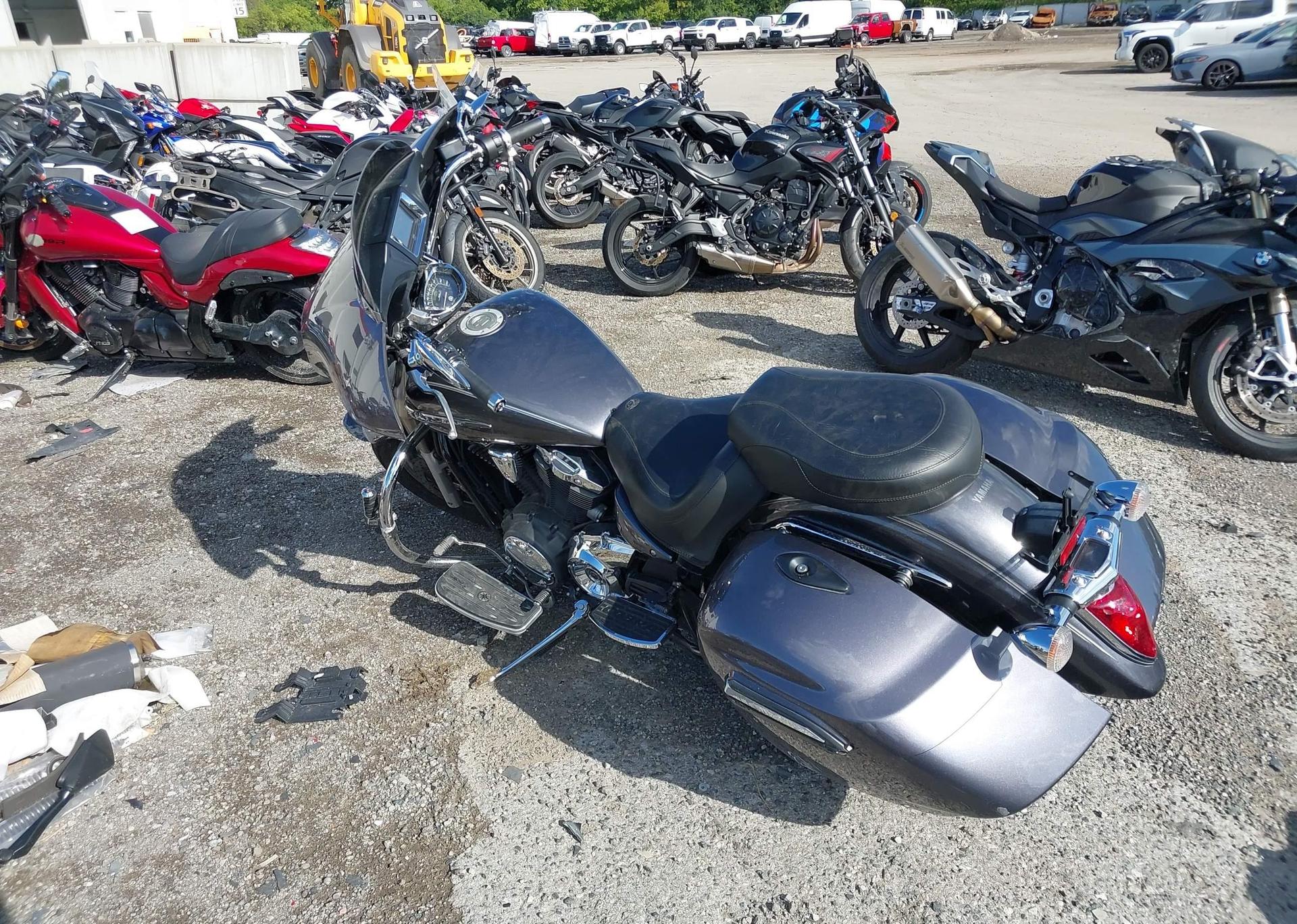 2014 YAMAHA XVS1300 CT