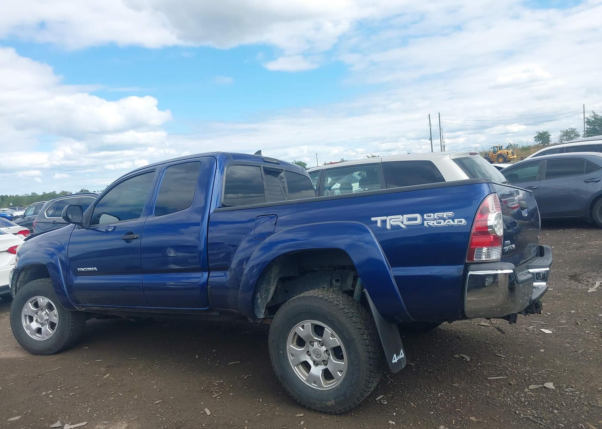 2014 TOYOTA TACOMA BASE V6