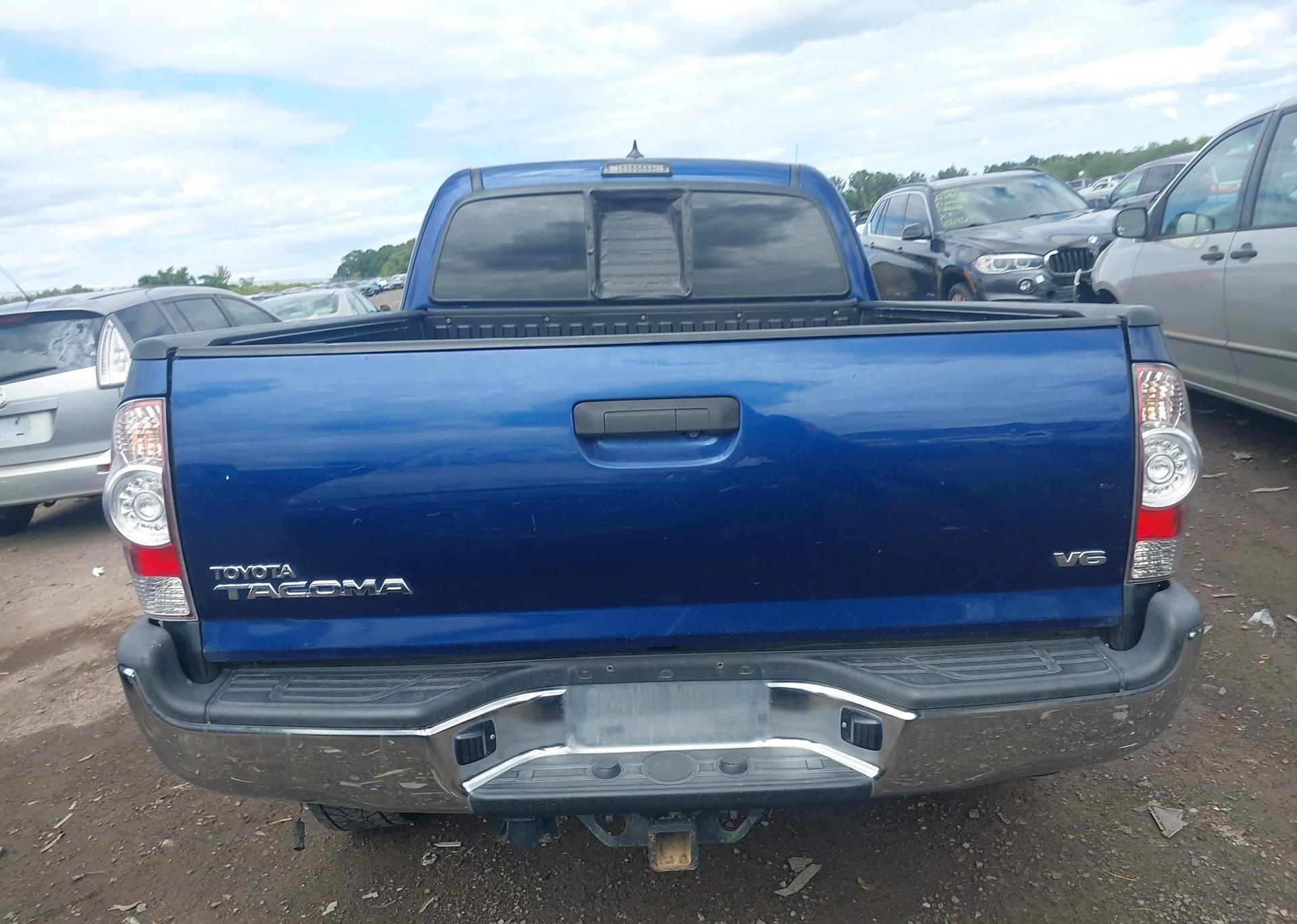 2014 TOYOTA TACOMA BASE V6