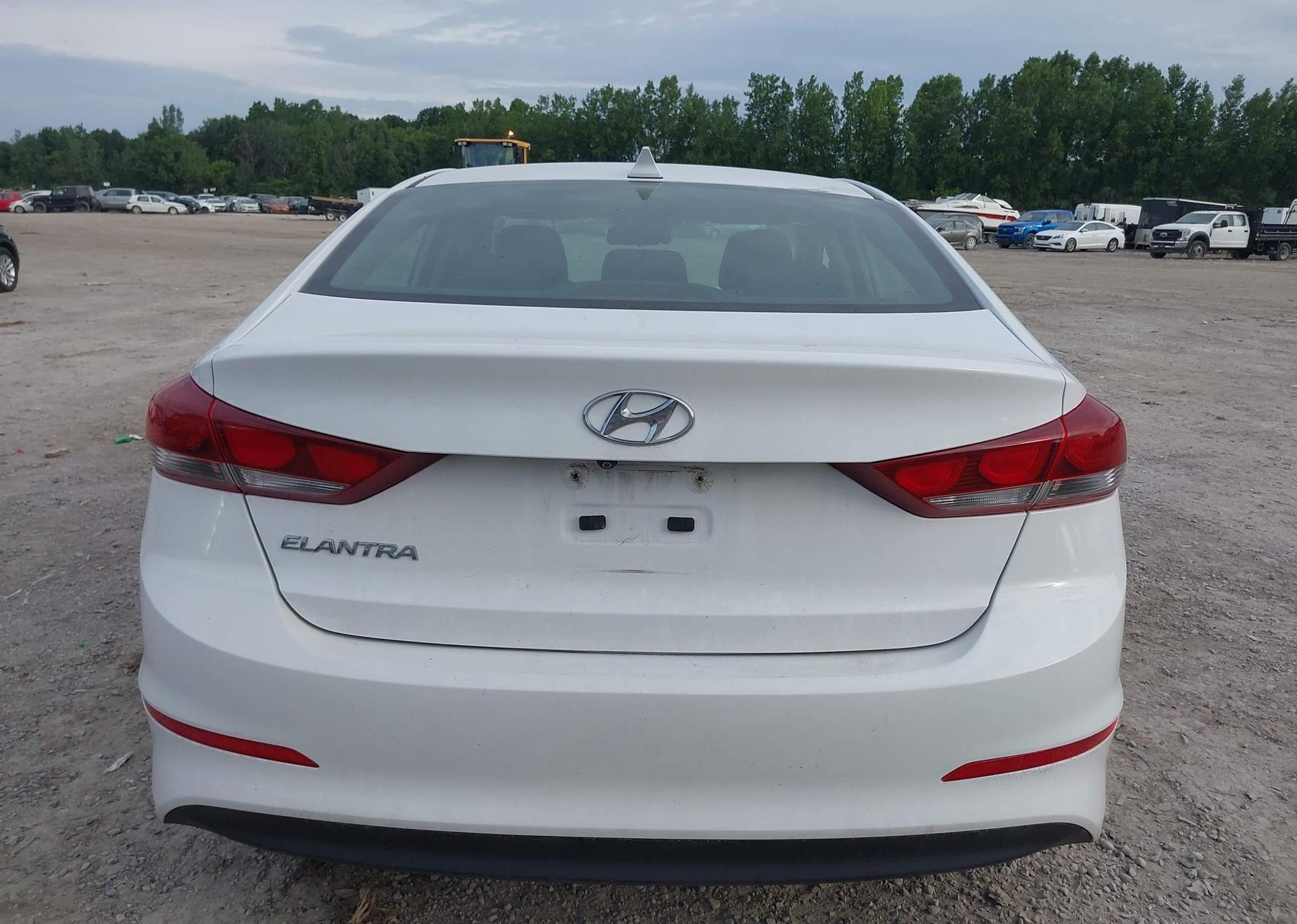 2017 HYUNDAI ELANTRA GL