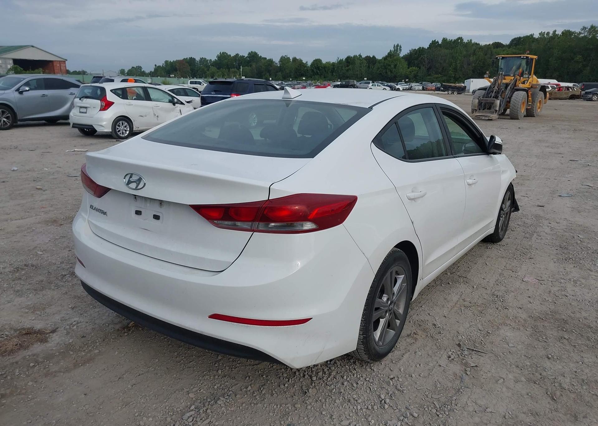 2017 HYUNDAI ELANTRA GL