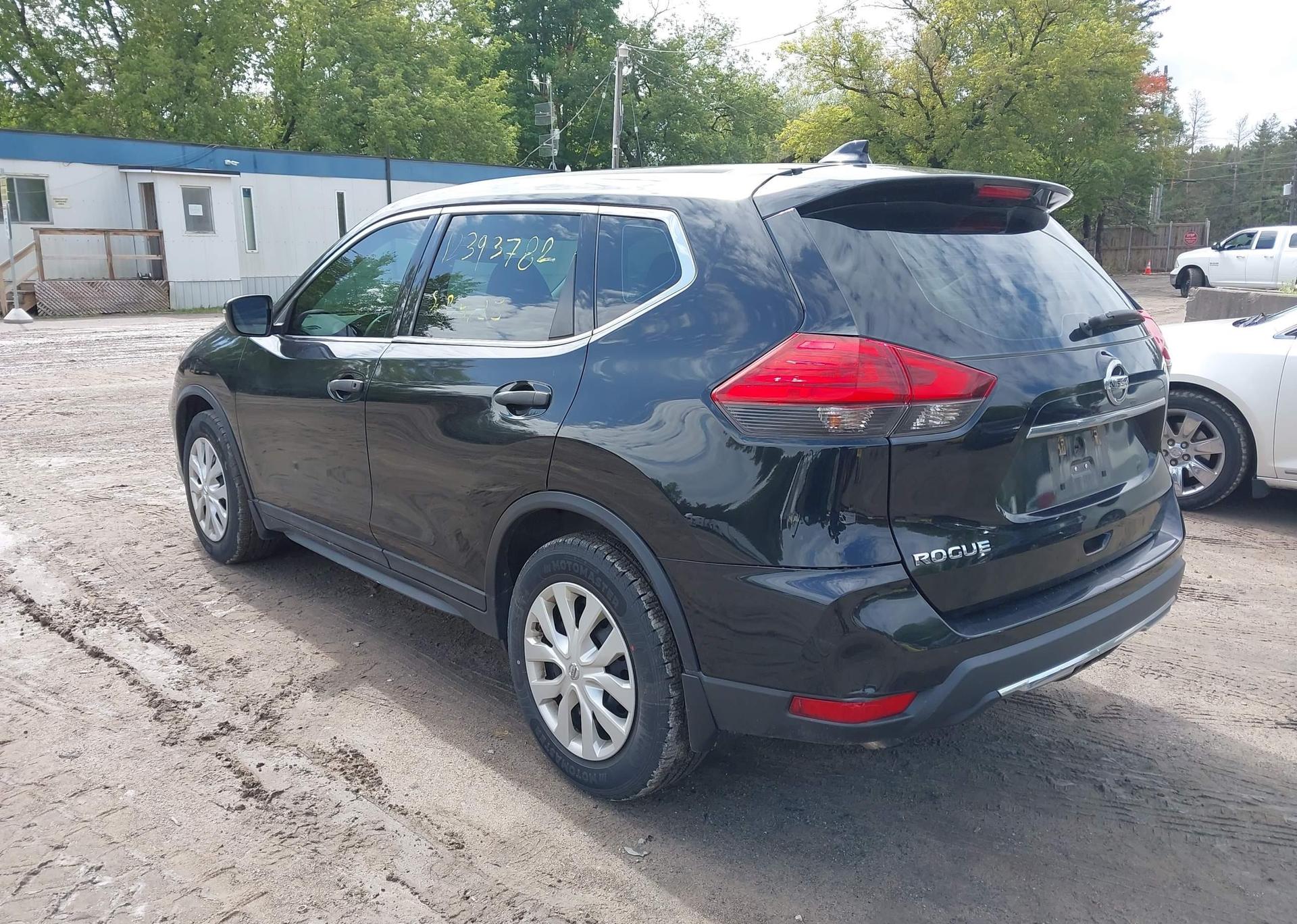 2017 NISSAN ROGUE S