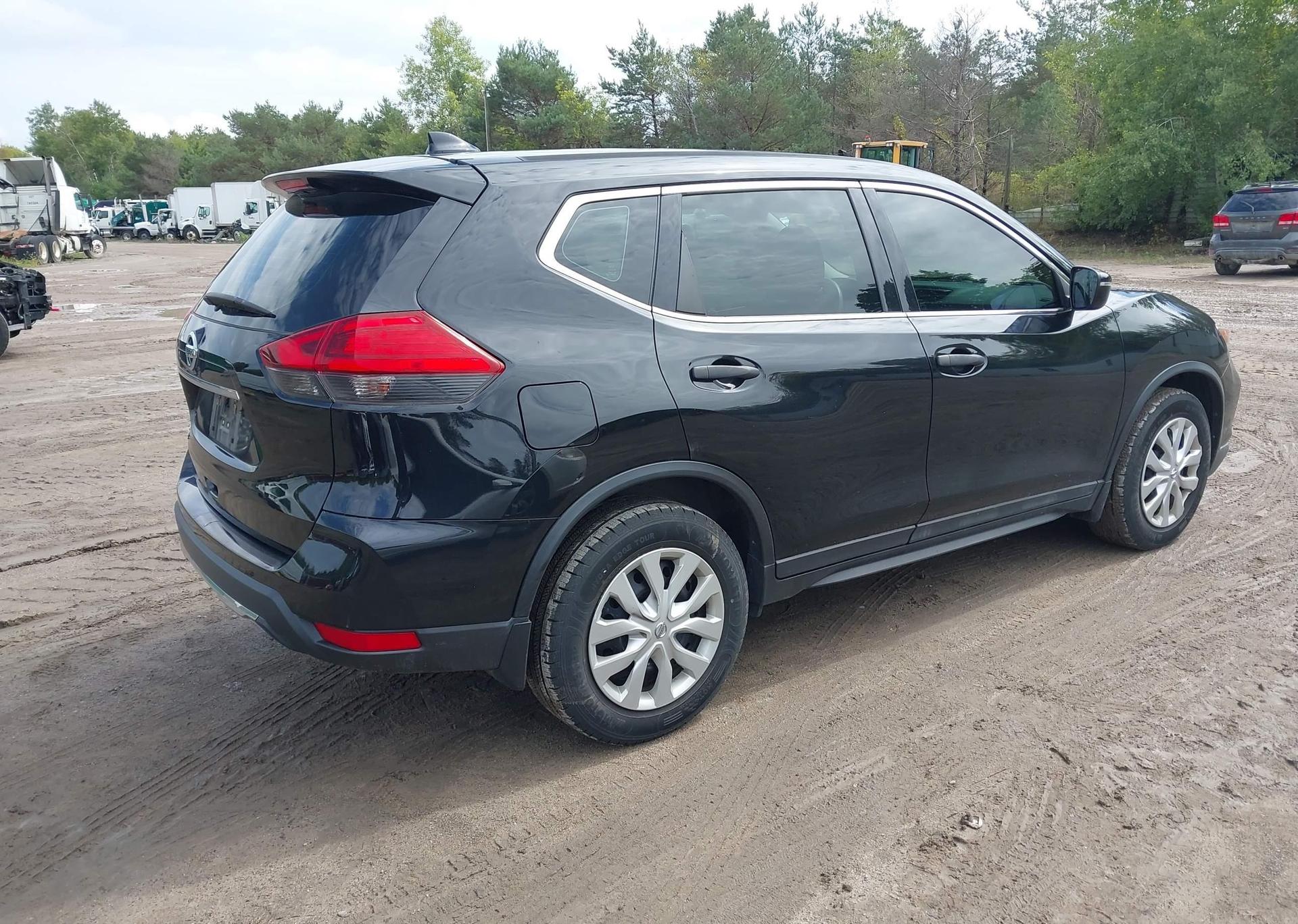 2017 NISSAN ROGUE S