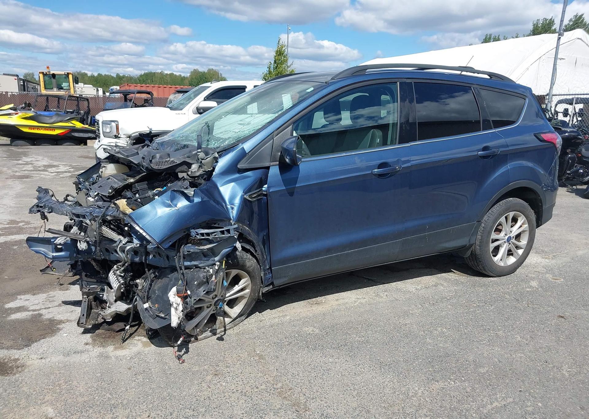 2018 FORD ESCAPE SE