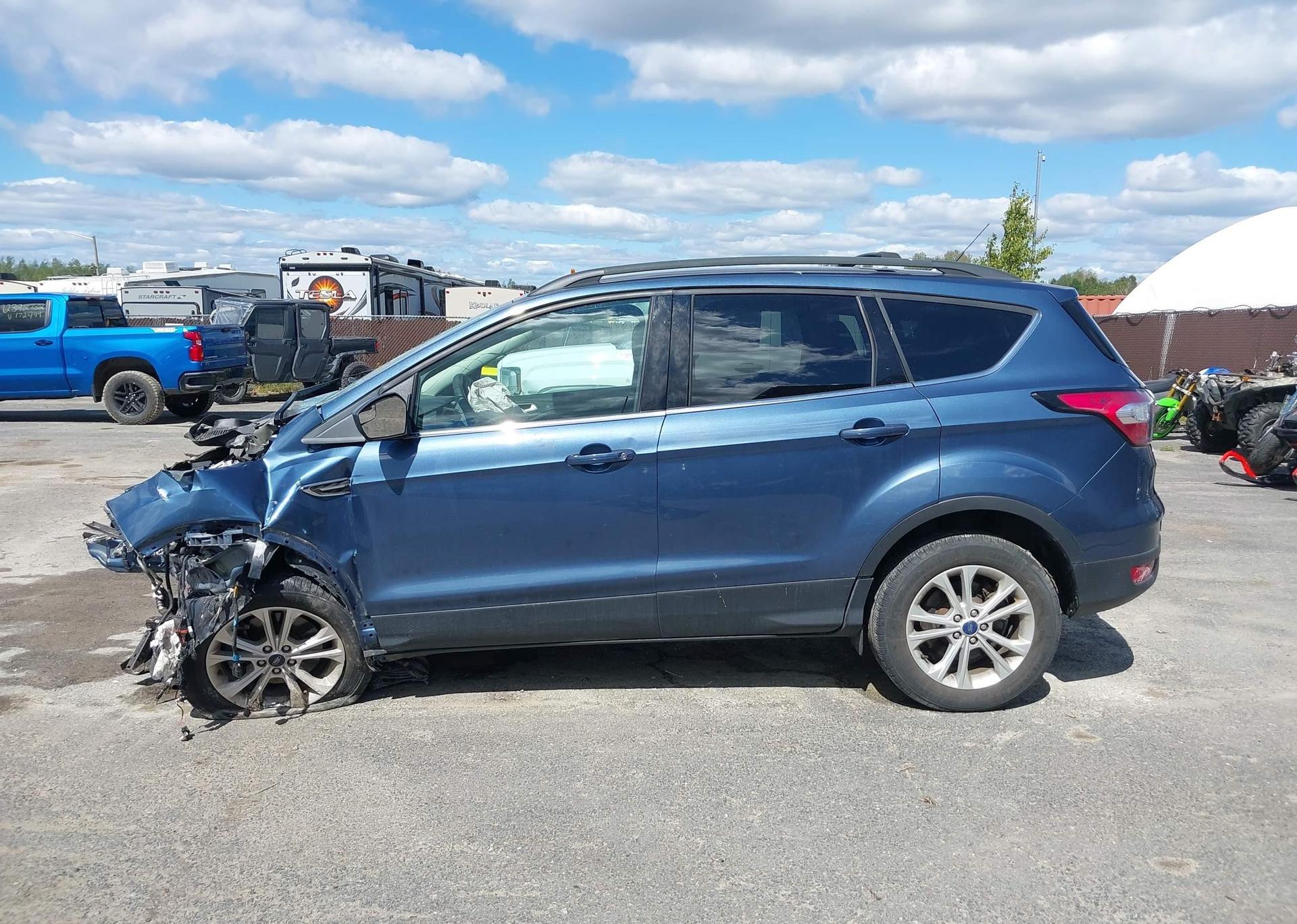 2018 FORD ESCAPE SE