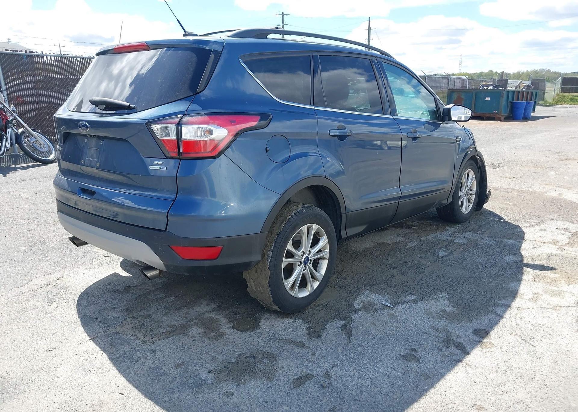 2018 FORD ESCAPE SE