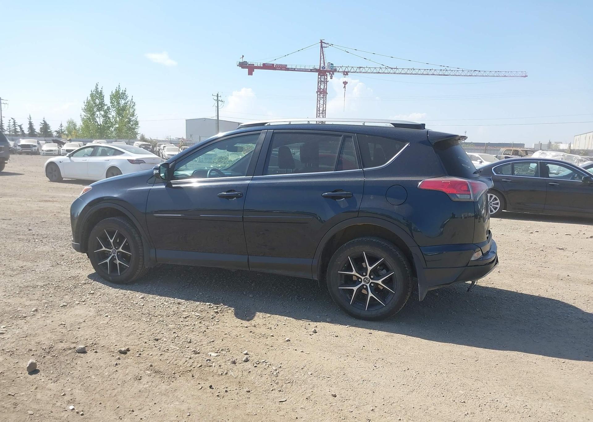 2017 TOYOTA RAV4 SE