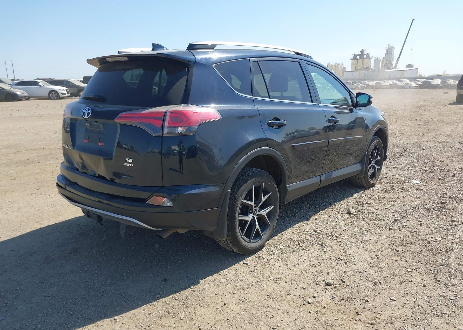 2017 TOYOTA RAV4 SE