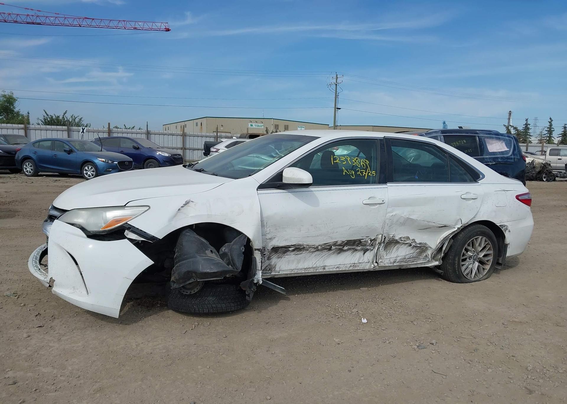 2016 TOYOTA CAMRY LE