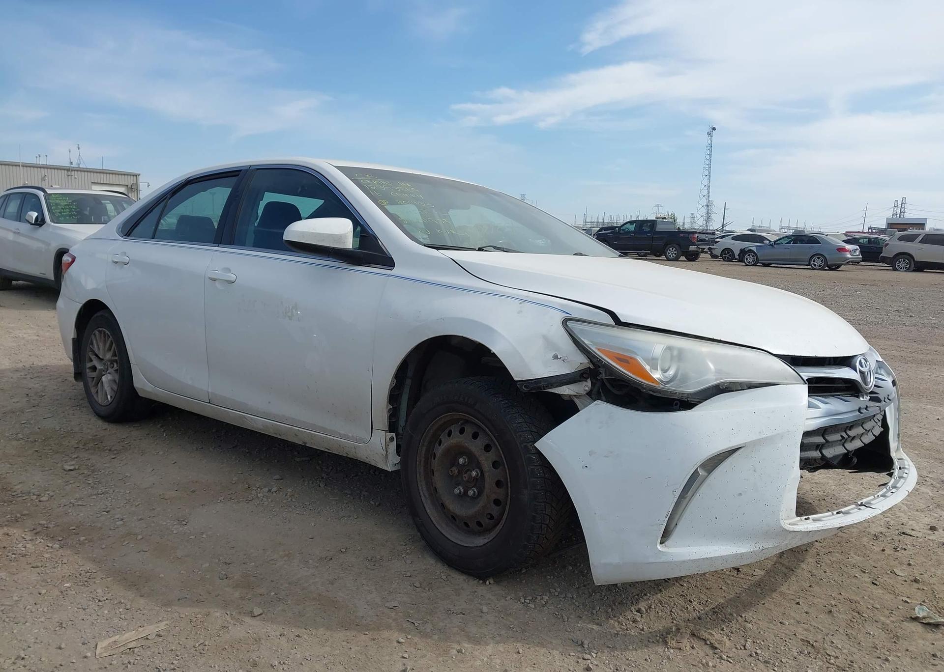 2016 TOYOTA CAMRY LE