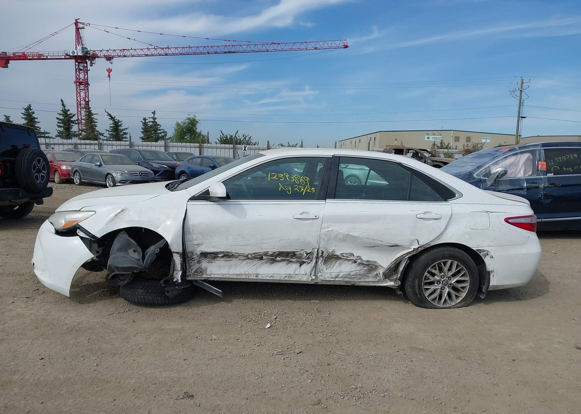 2016 TOYOTA CAMRY LE