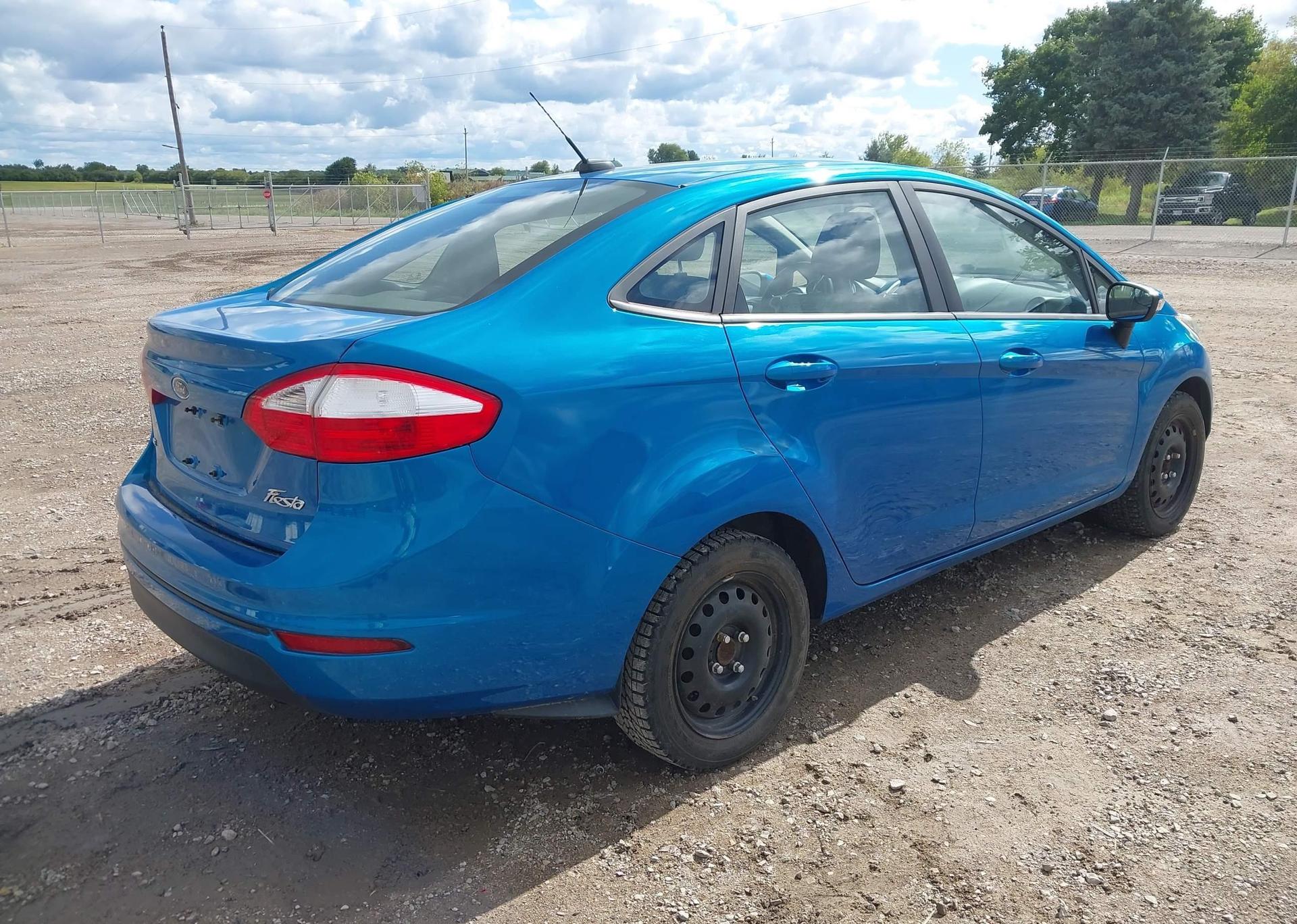 2016 FORD Fiesta