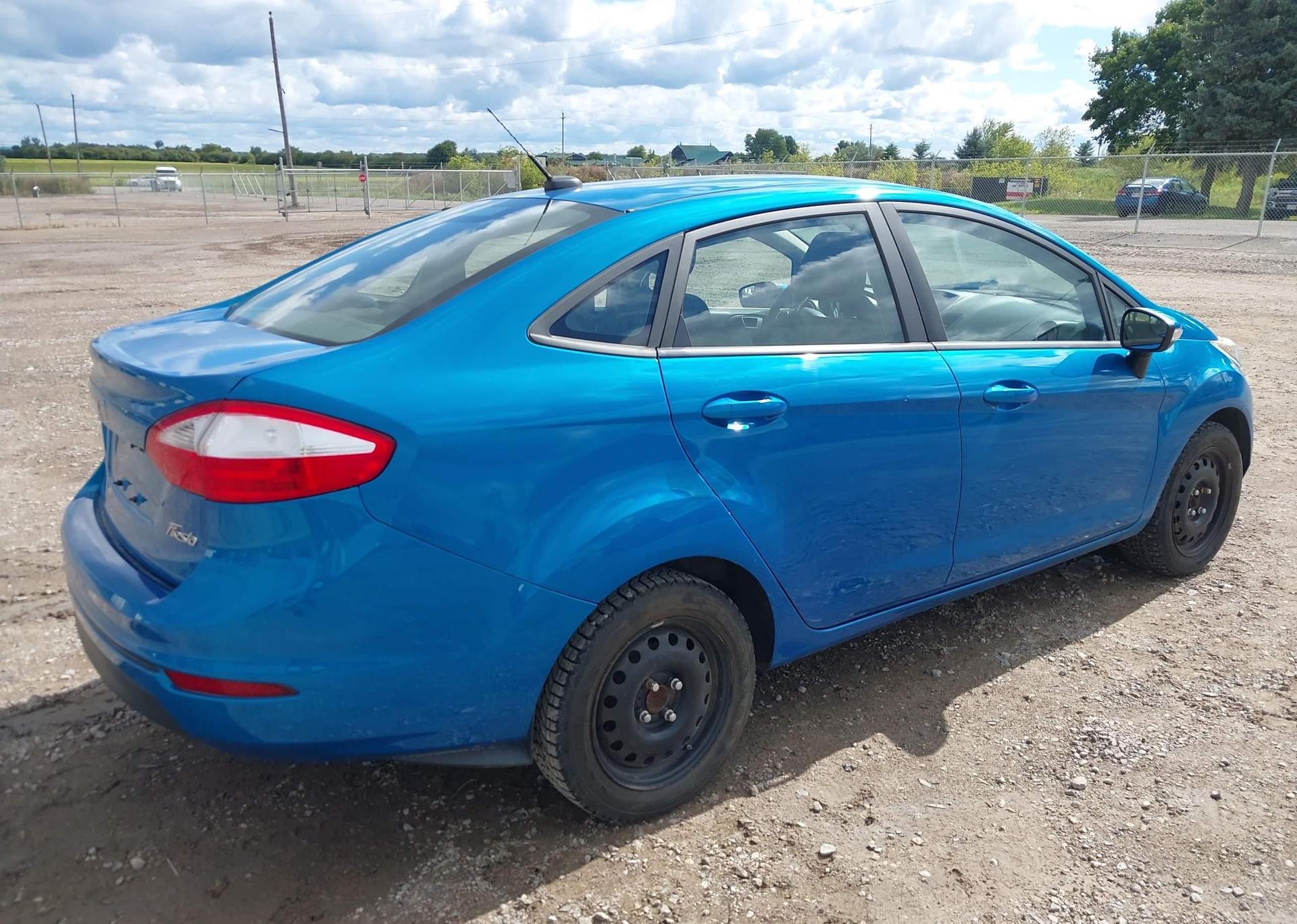 2016 FORD Fiesta