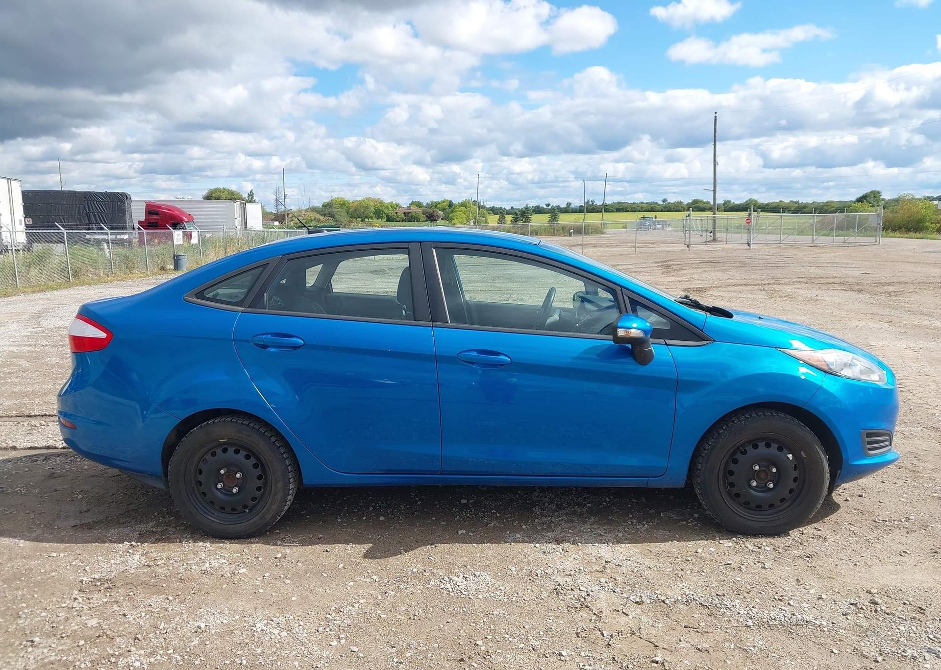 2016 FORD Fiesta
