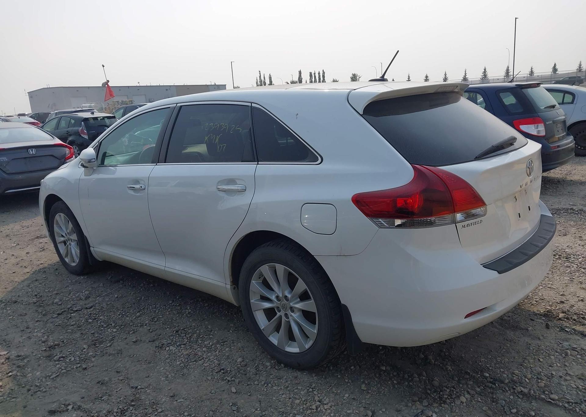 2013 TOYOTA VENZA LE