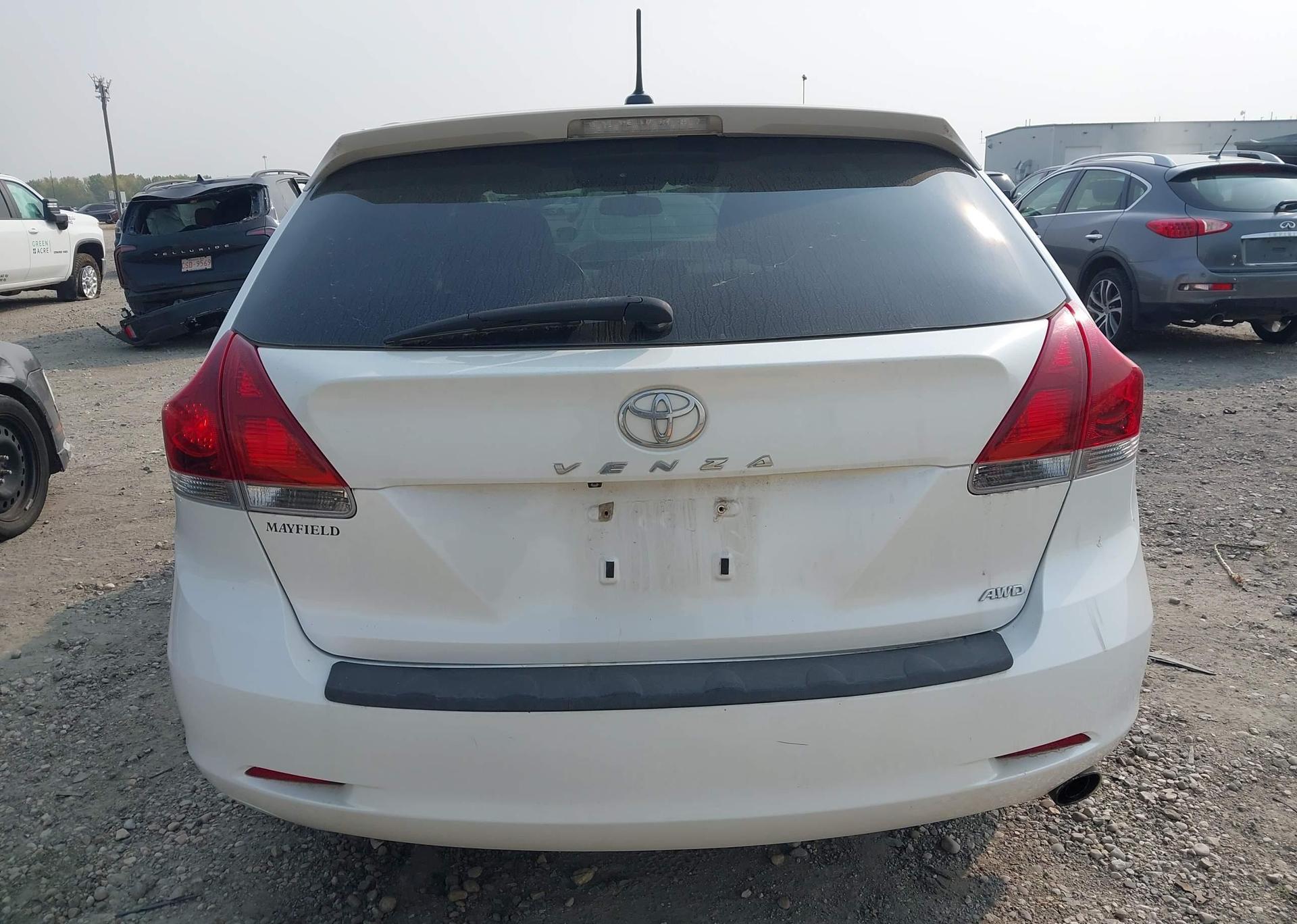 2013 TOYOTA VENZA LE