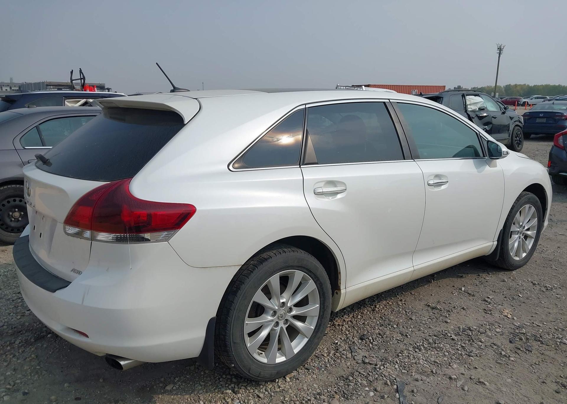2013 TOYOTA VENZA LE
