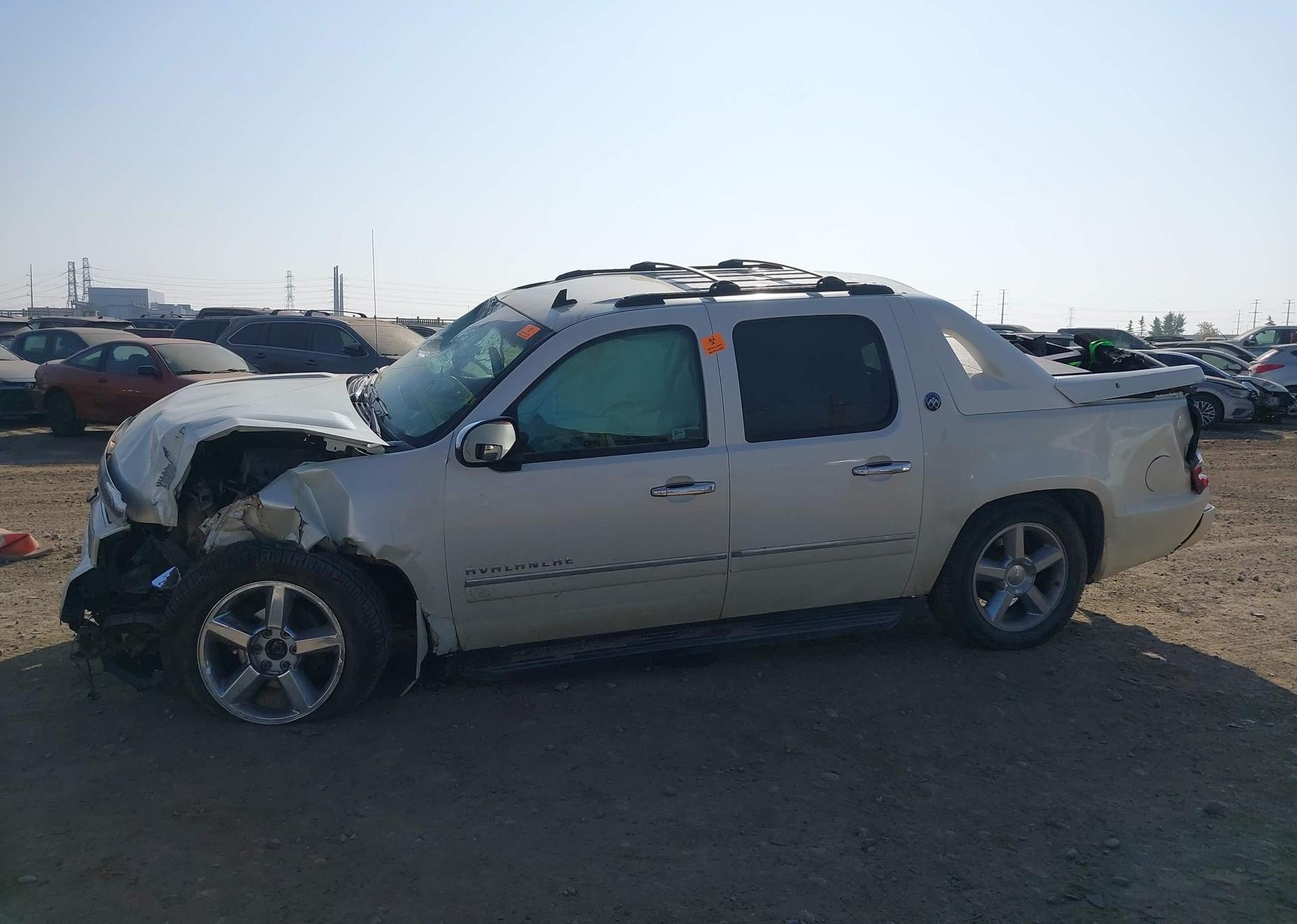 2013 CHEVROLET AVALANCHE LTZ