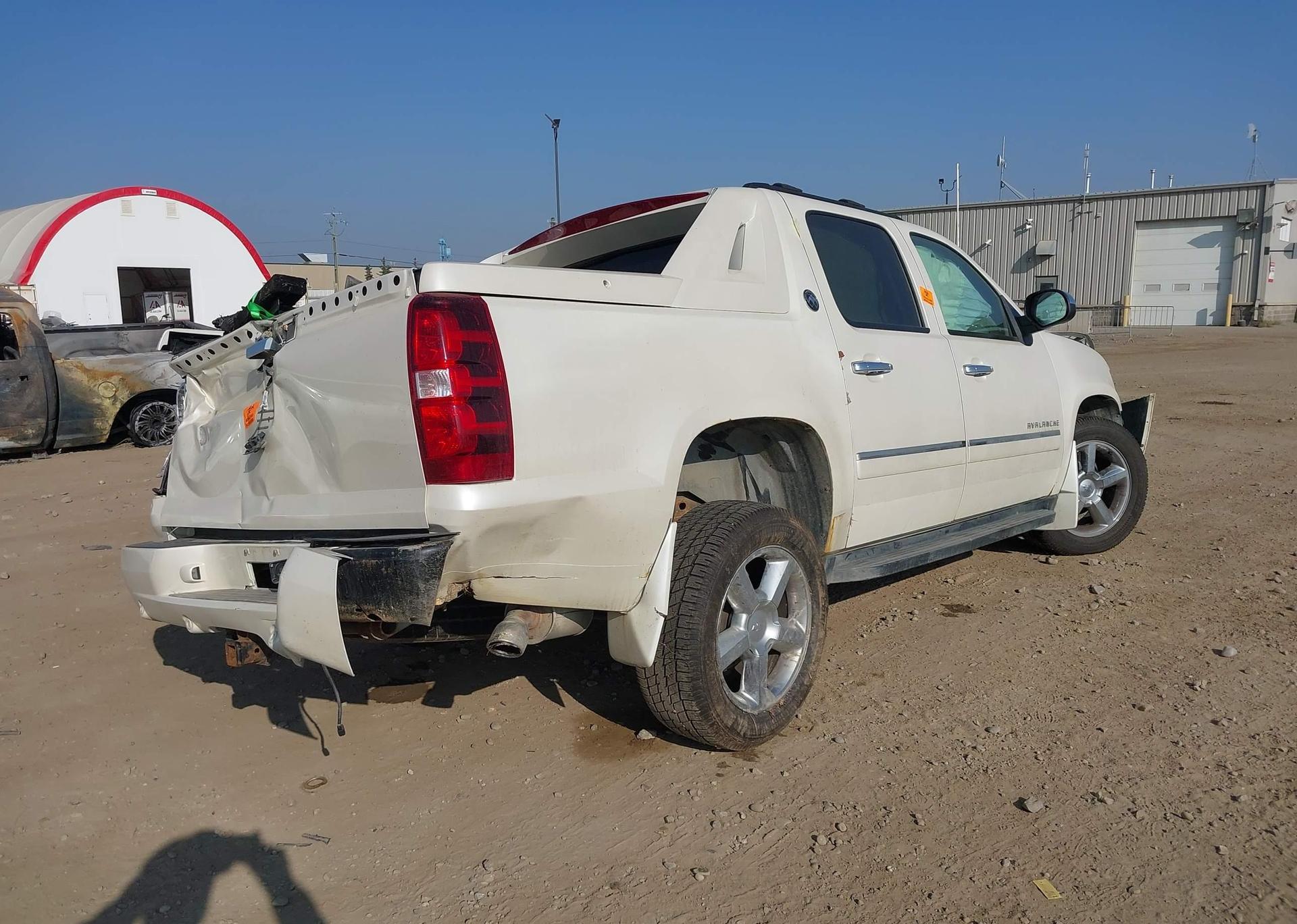 2013 CHEVROLET AVALANCHE LTZ