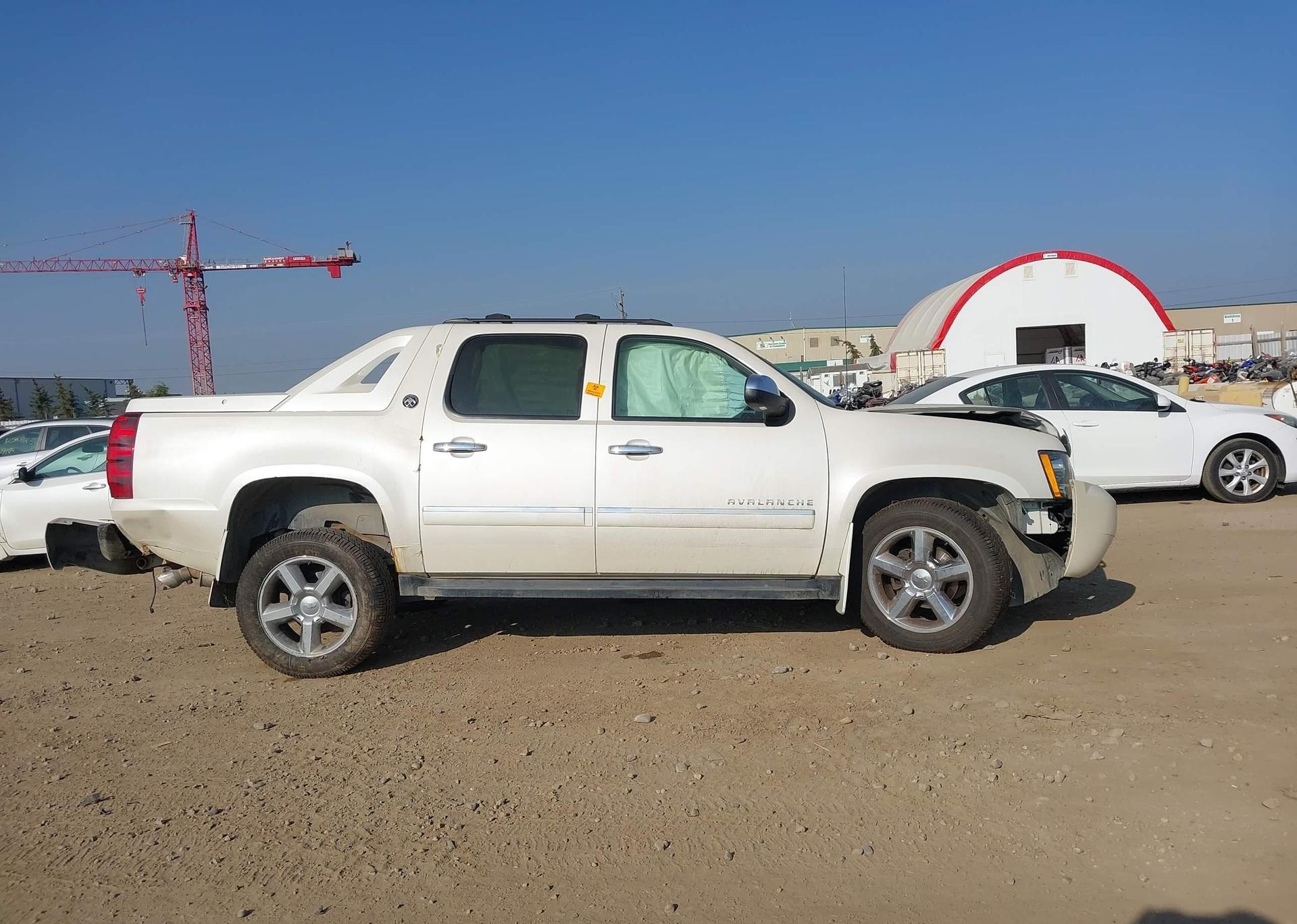 2013 CHEVROLET AVALANCHE LTZ