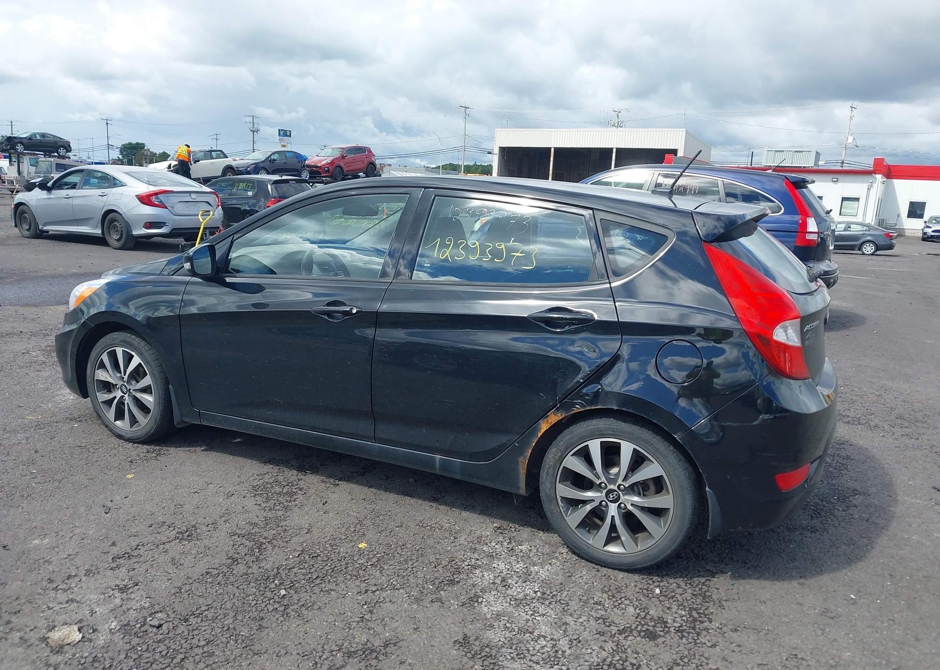 2015 HYUNDAI ACCENT GLS